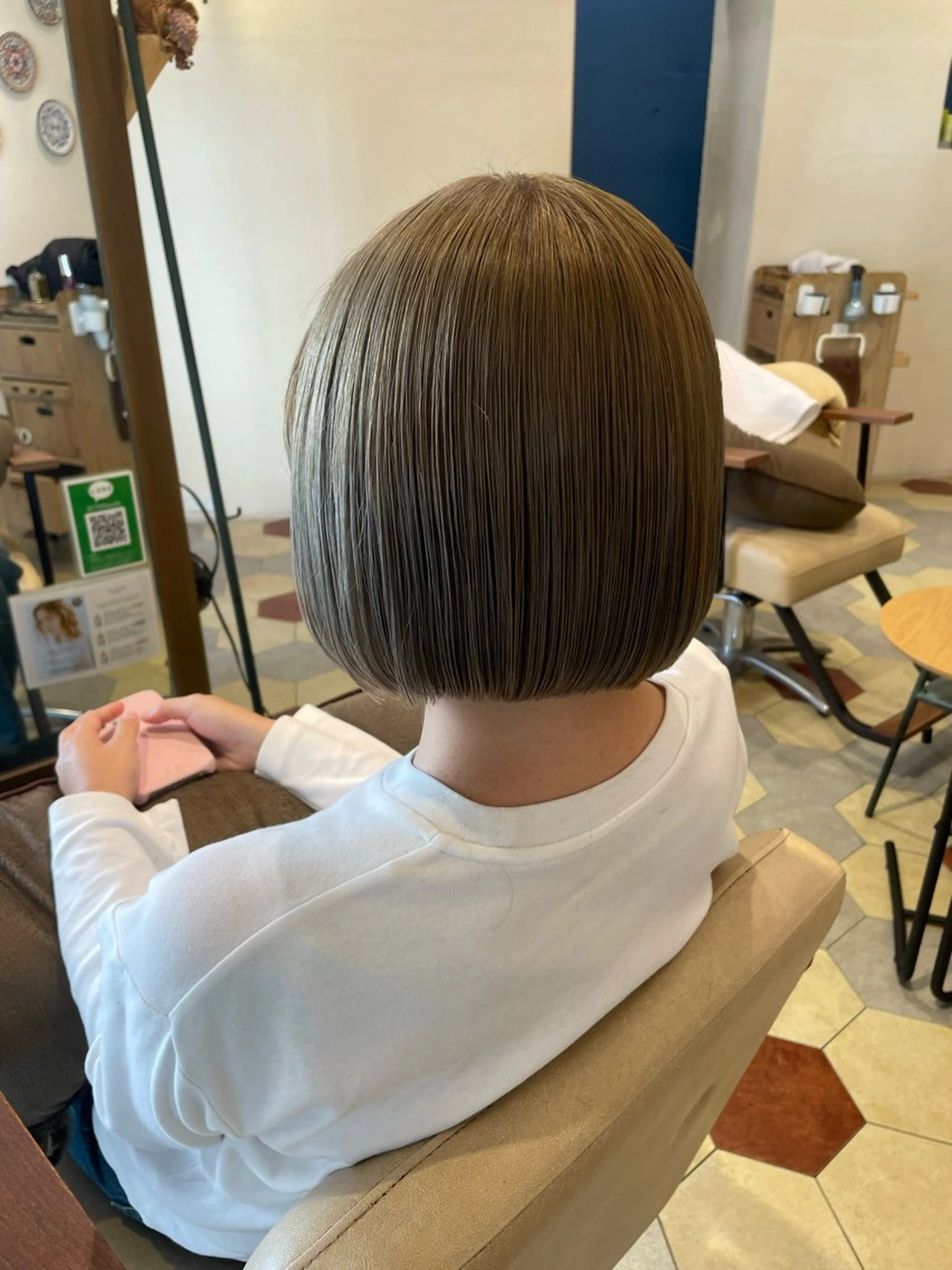 カラー 土屋 美賀のヘアスタイル