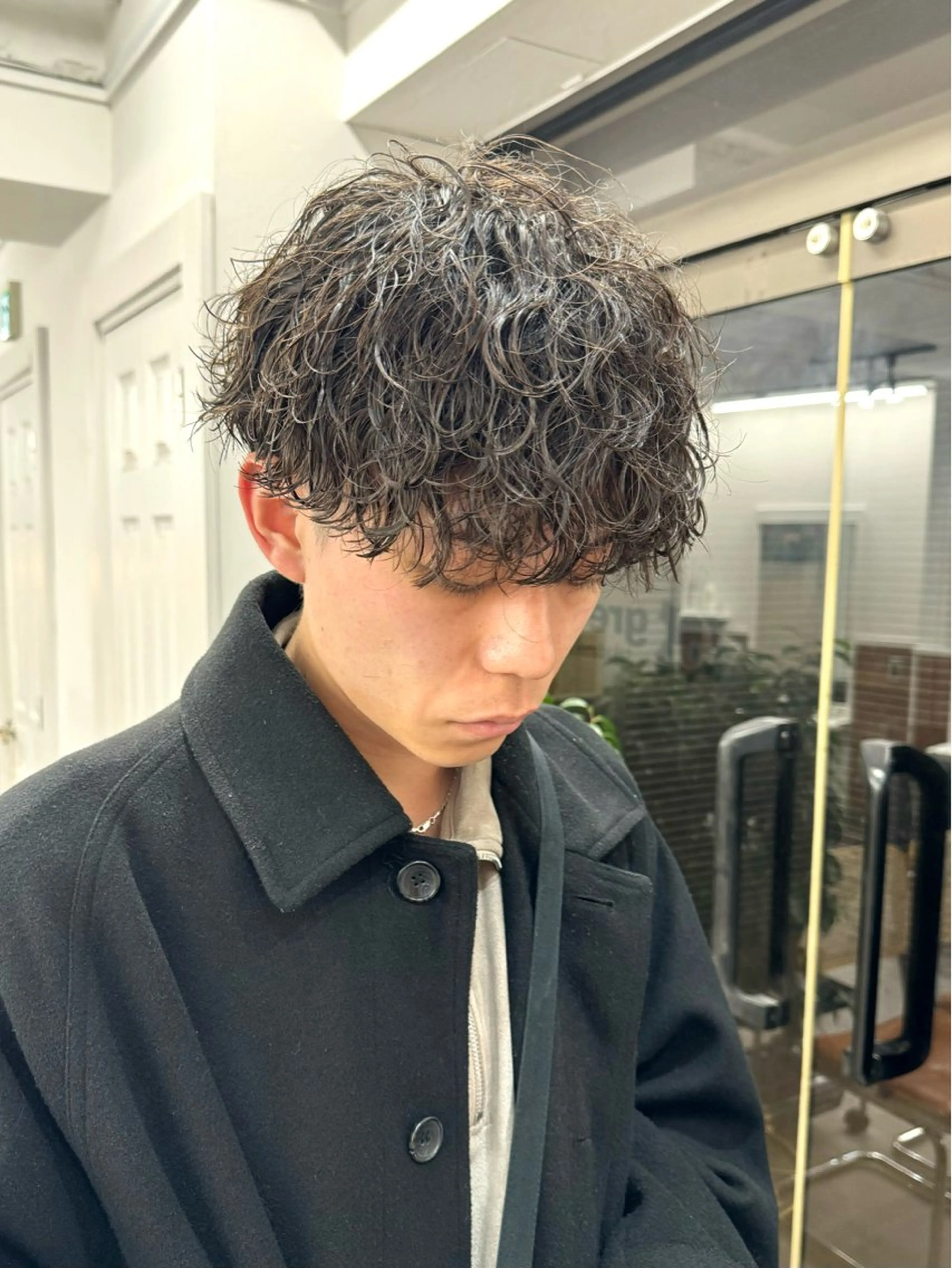 パーマ メンズ メンズパーマ 波巻きパーマ 卒業式のヘアスタイル カット パーマ トリートメント シャドウパーマ/ 波巻パーマYu-Kiのヘアスタイル