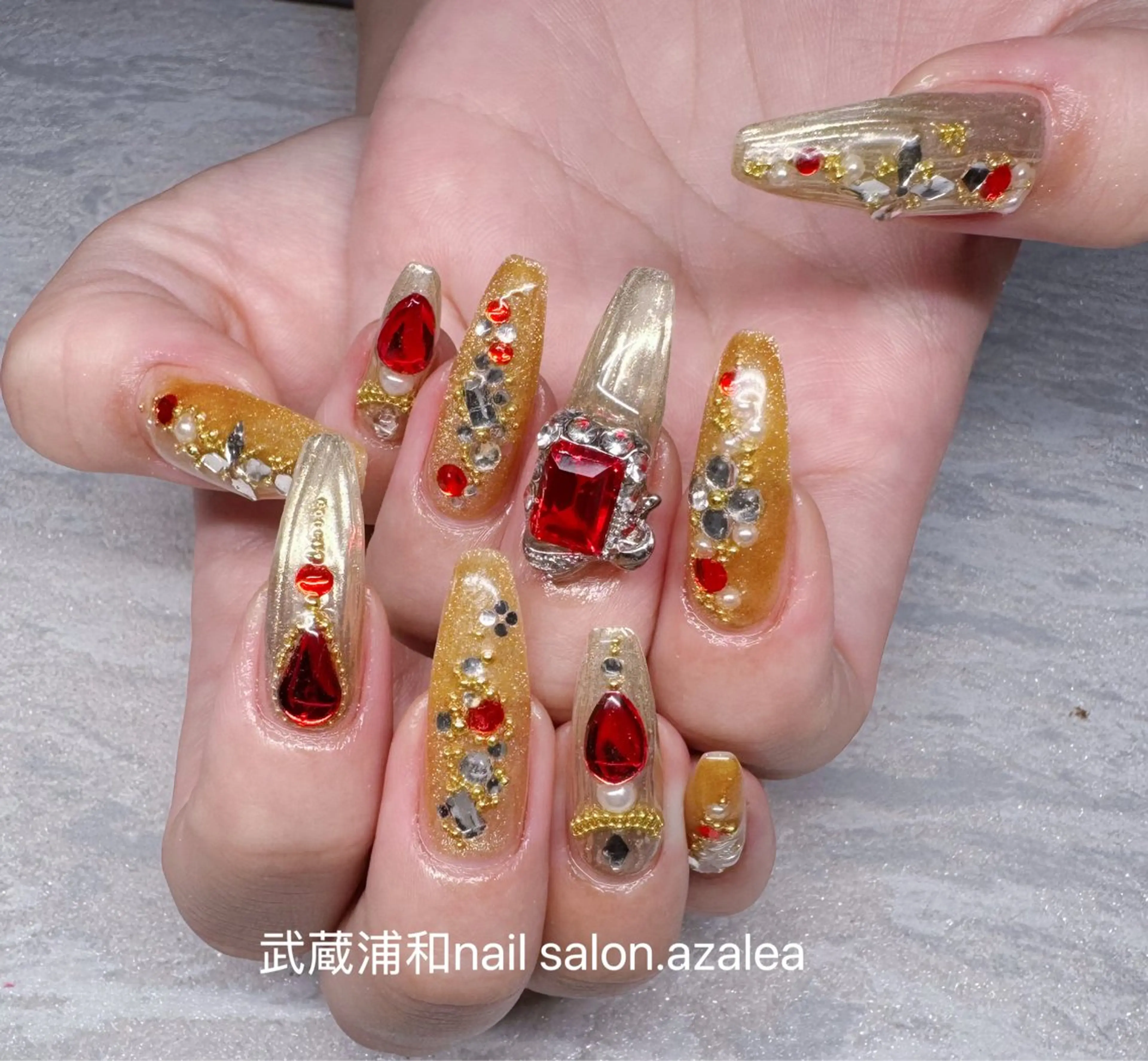 ネイル ハンドネイル R inのネイルデザイン