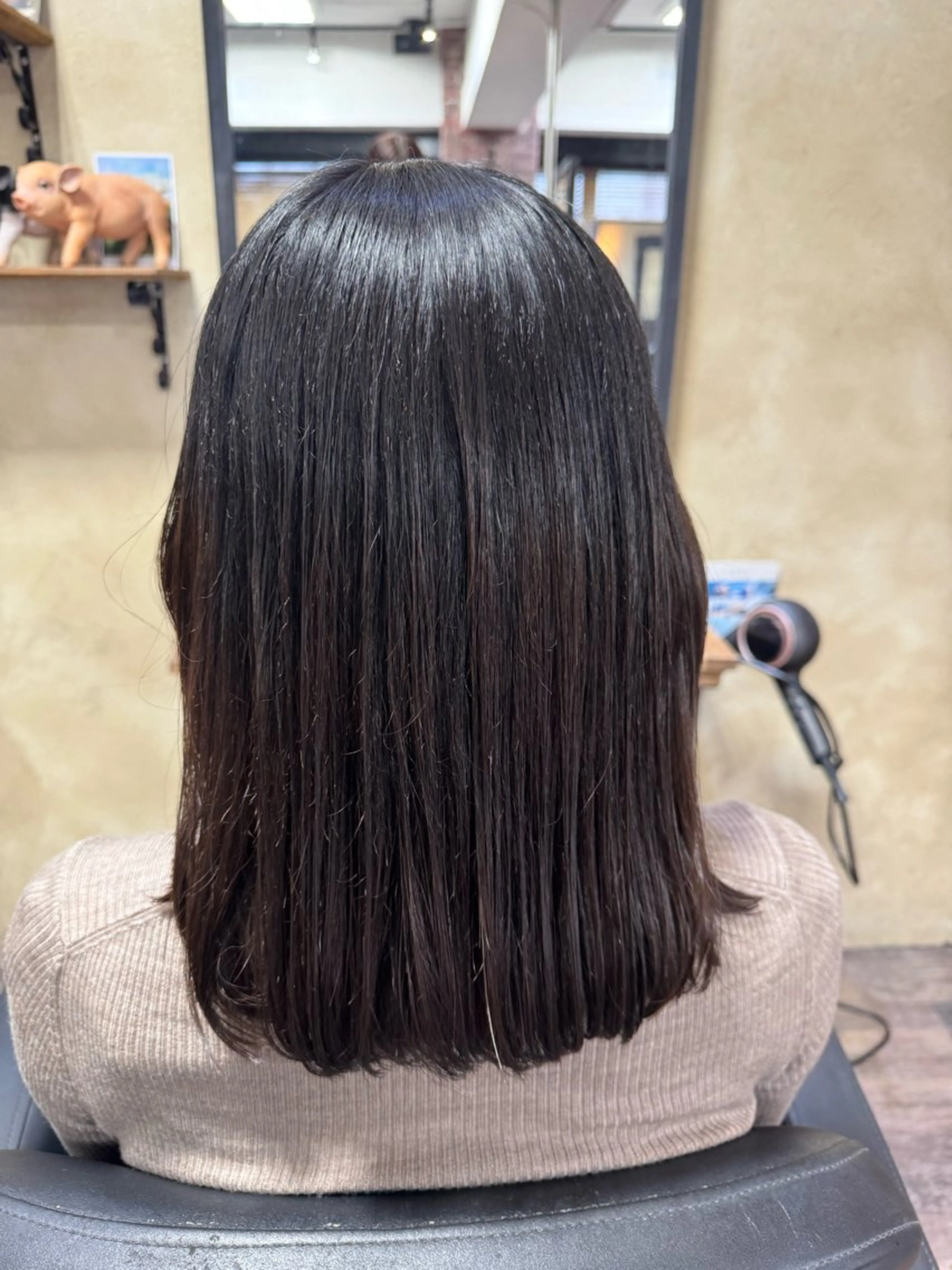 セミロング absolute所属・艶カラー🎀 YUUKAのヘアスタイル