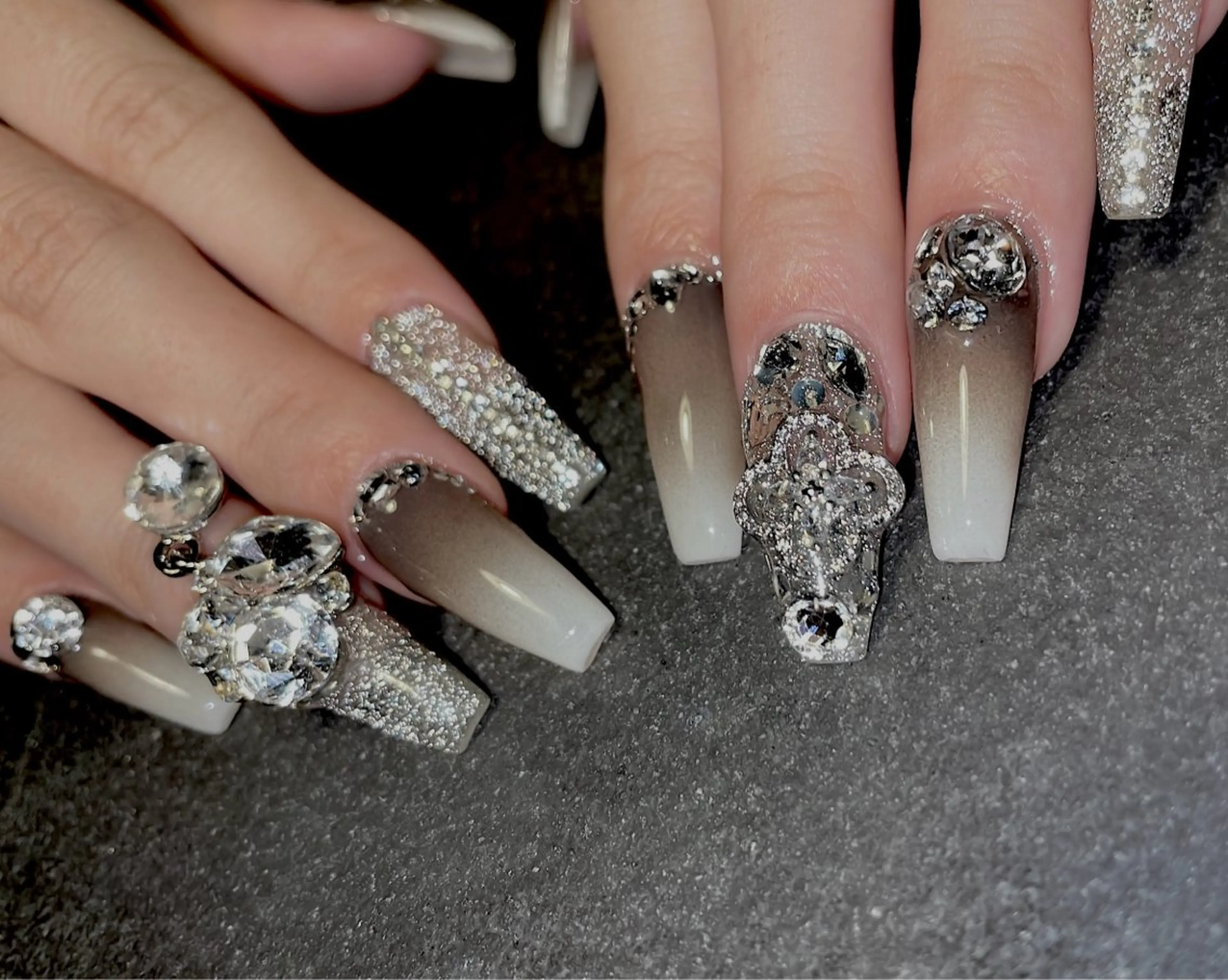 ネイル Spiky とうげ ふうかのネイルデザイン