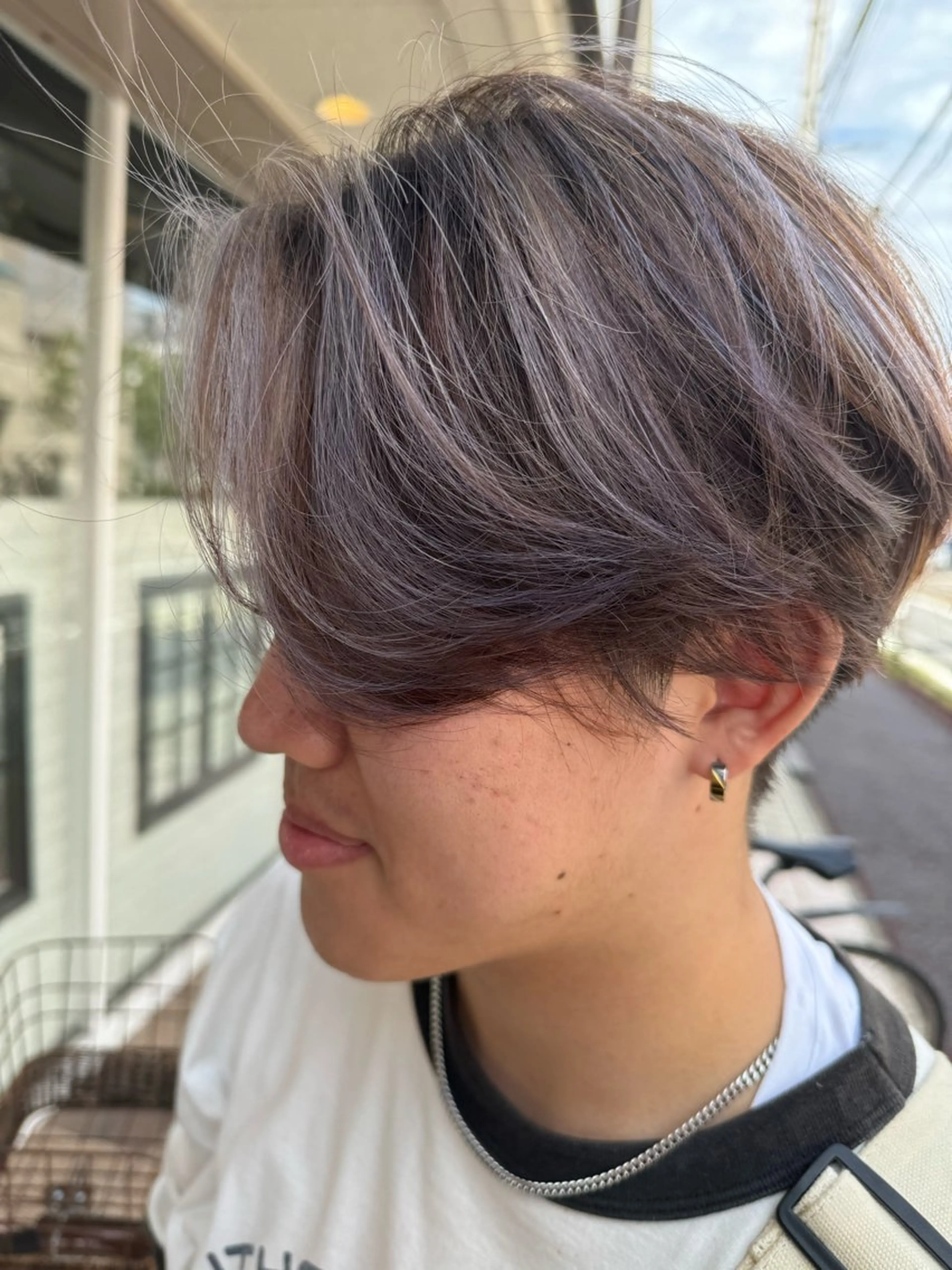 カラー メンズ メンズハイライト アッシュ ハイライトカラー ホワイトアッシュ Active西新井店 【宗形 真帆】のヘアスタイル