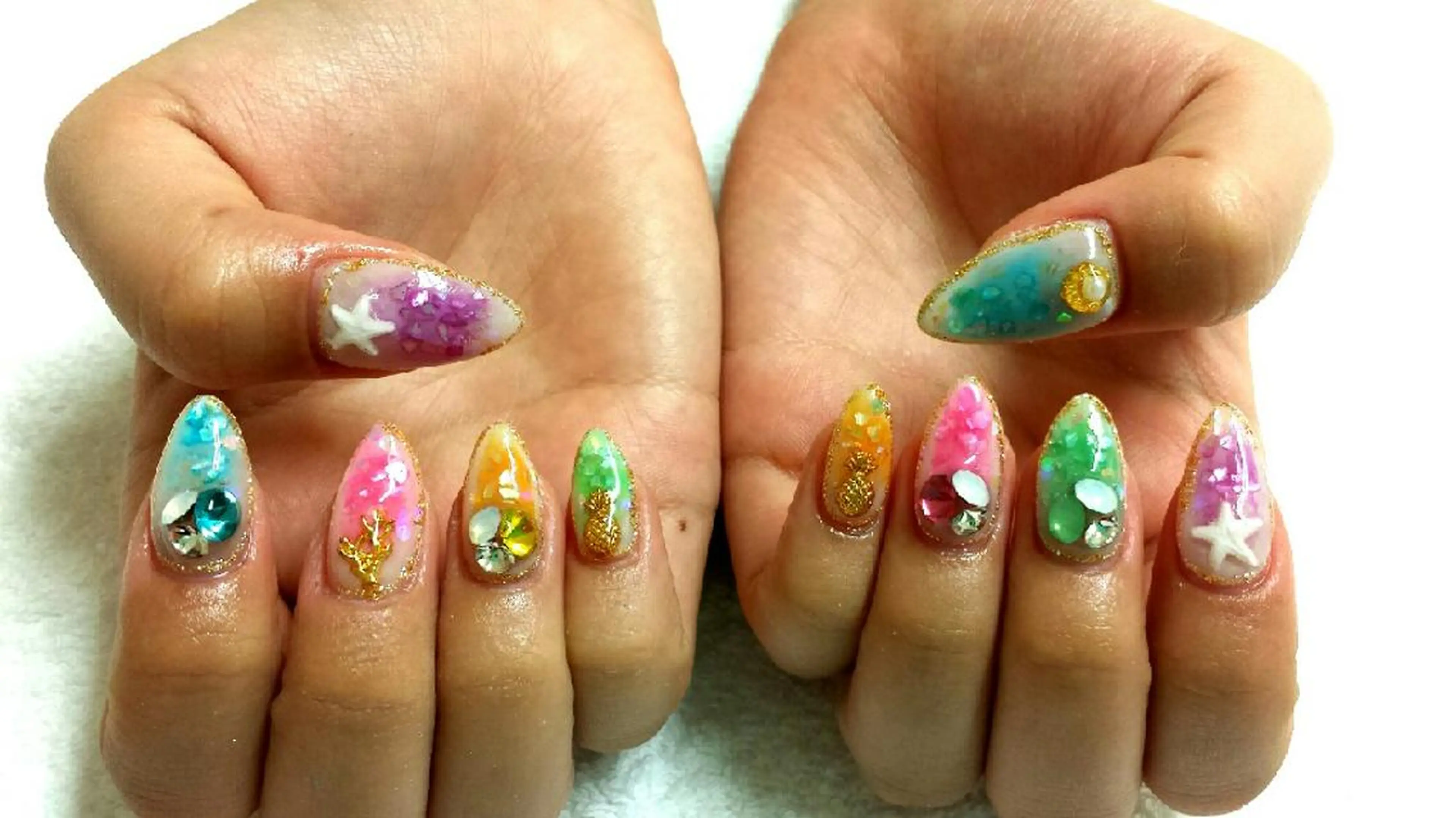 ネイル 河野ちえ (雑誌掲載サロン)のネイルデザイン