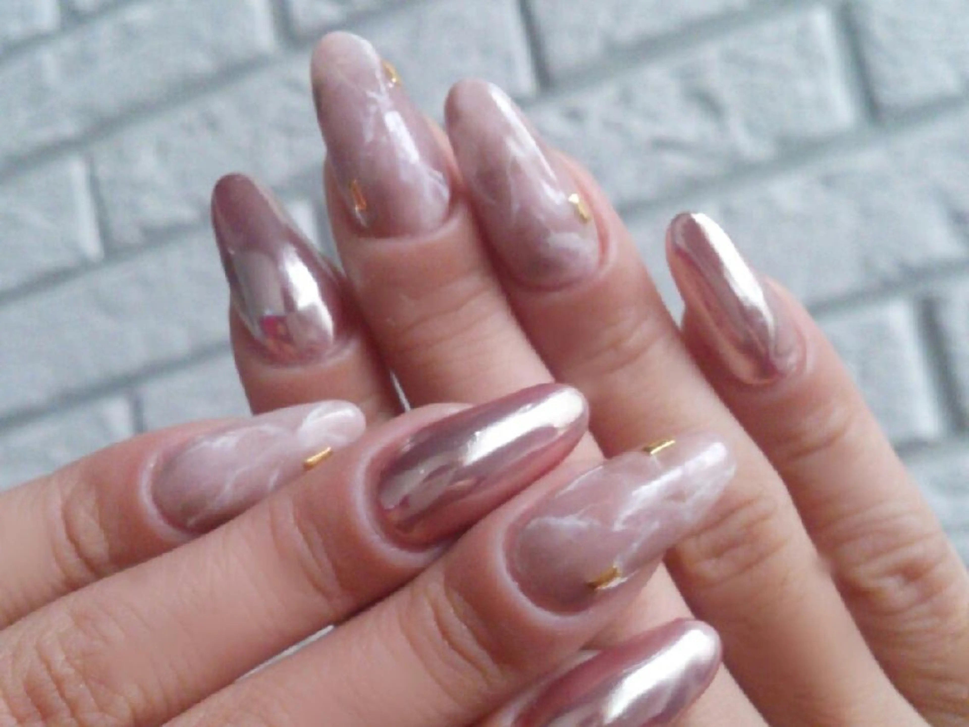 ネイル 大理石ネイル(マーブル) ミラーネイル Re Pearl～コーディネートサロン～ 市駅前店所属・NARUMI HYODOのネイルデザイン