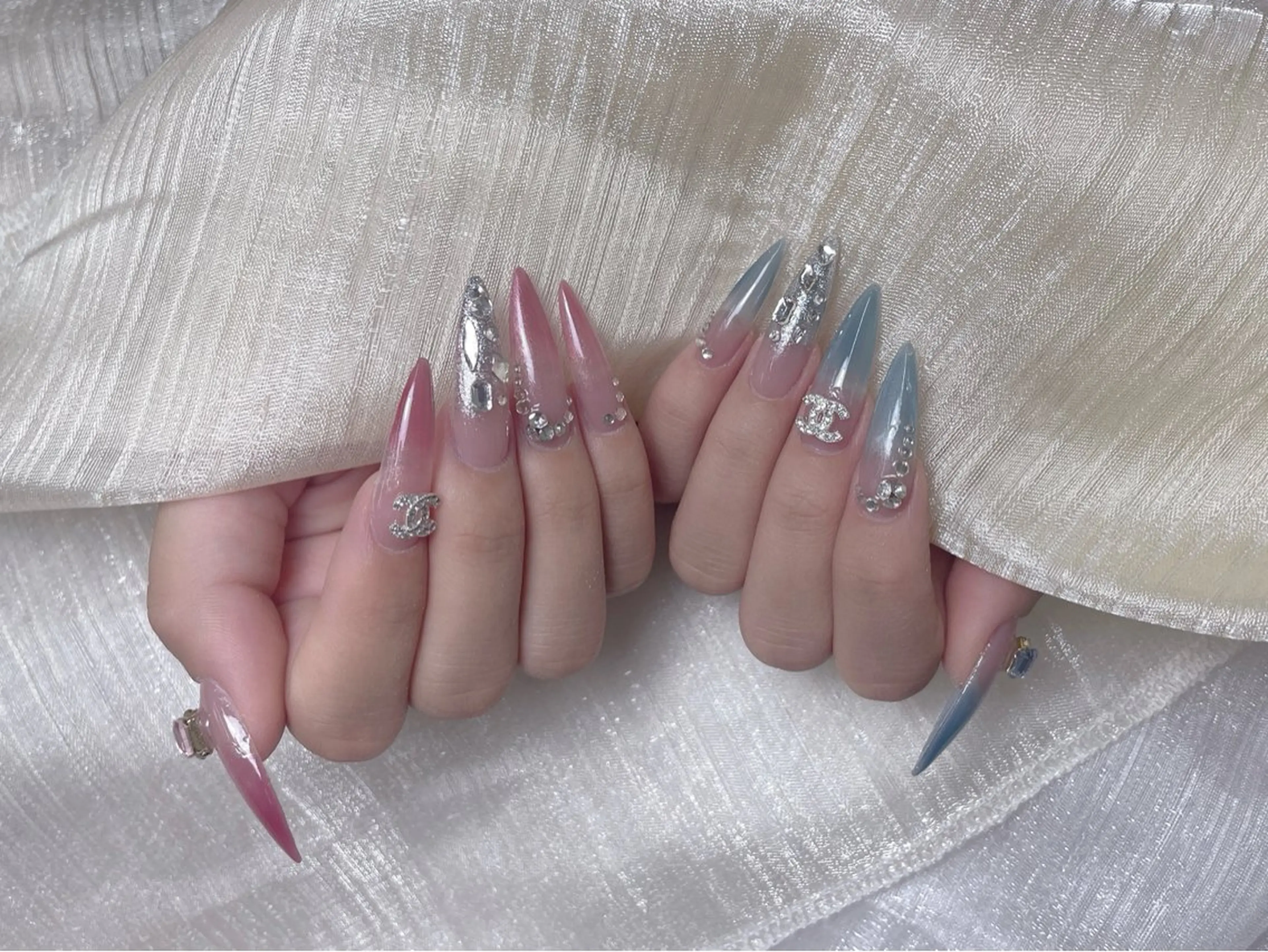 ネイル チョウ チョウのネイルデザイン