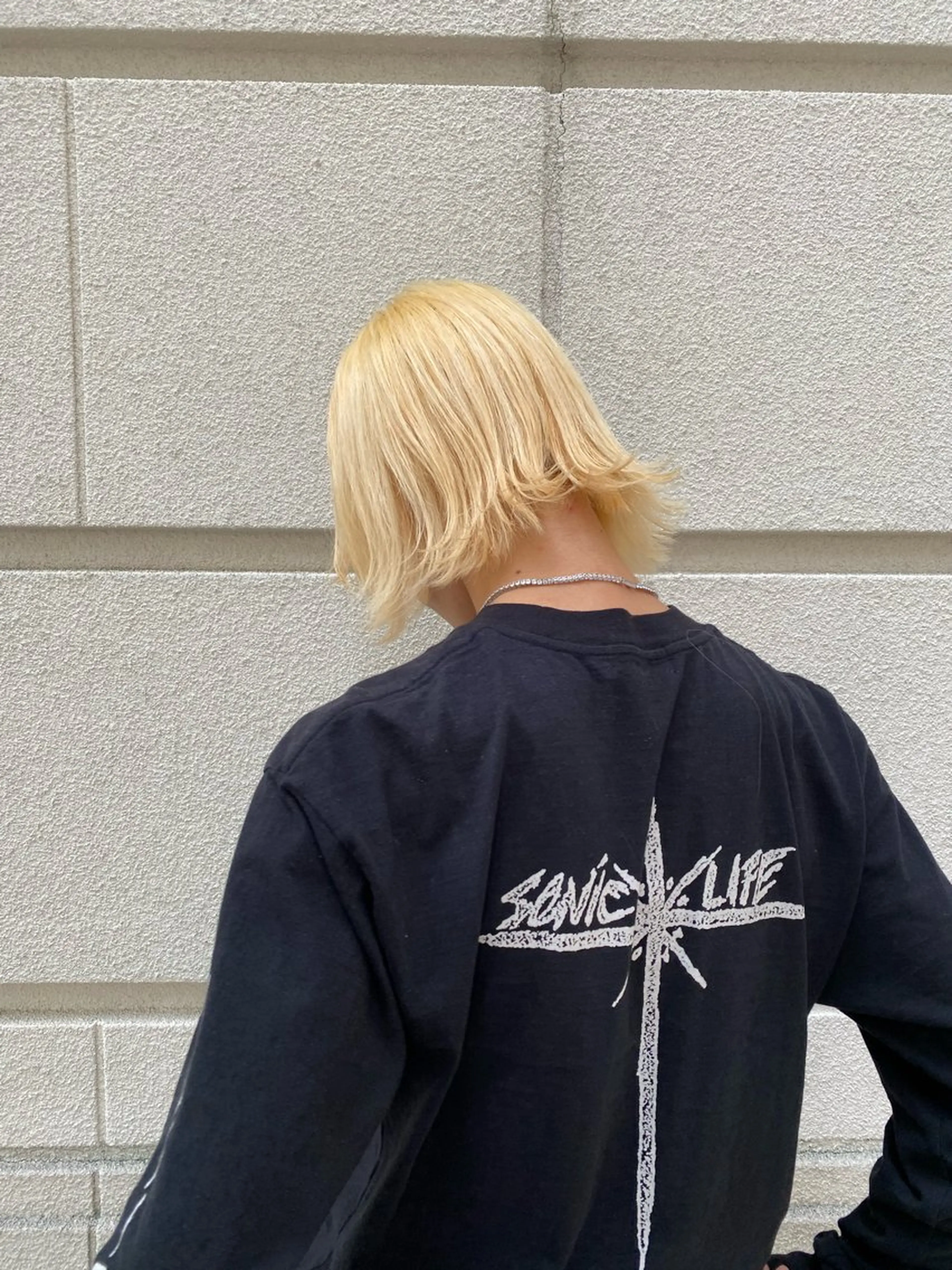 ミディアム カラー メンズ メンズブリーチ ブリーチ カット ヘアカラー パーマ、髪質改善 カズマのヘアスタイル