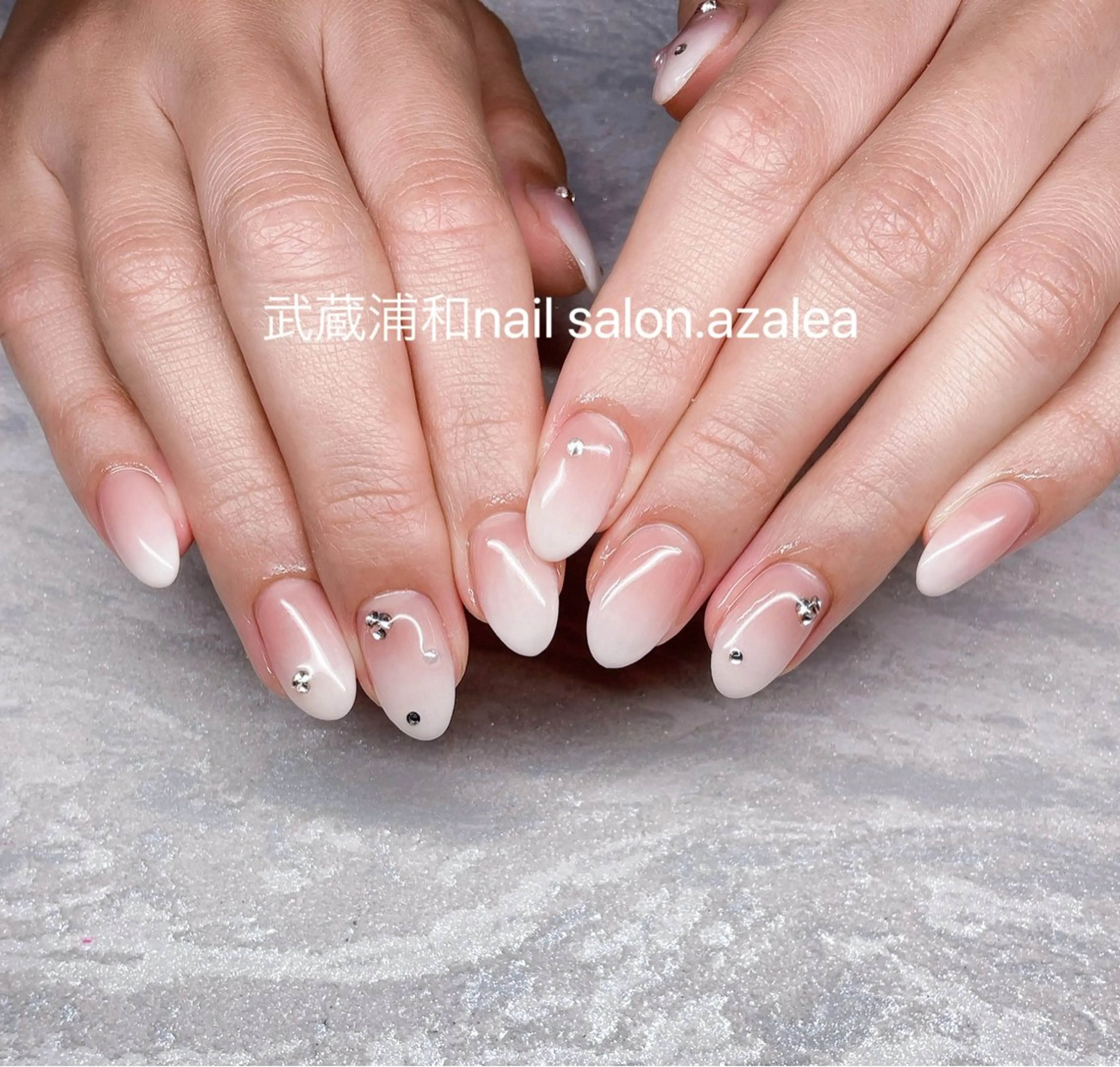 ネイル ハンドネイル R inのネイルデザイン