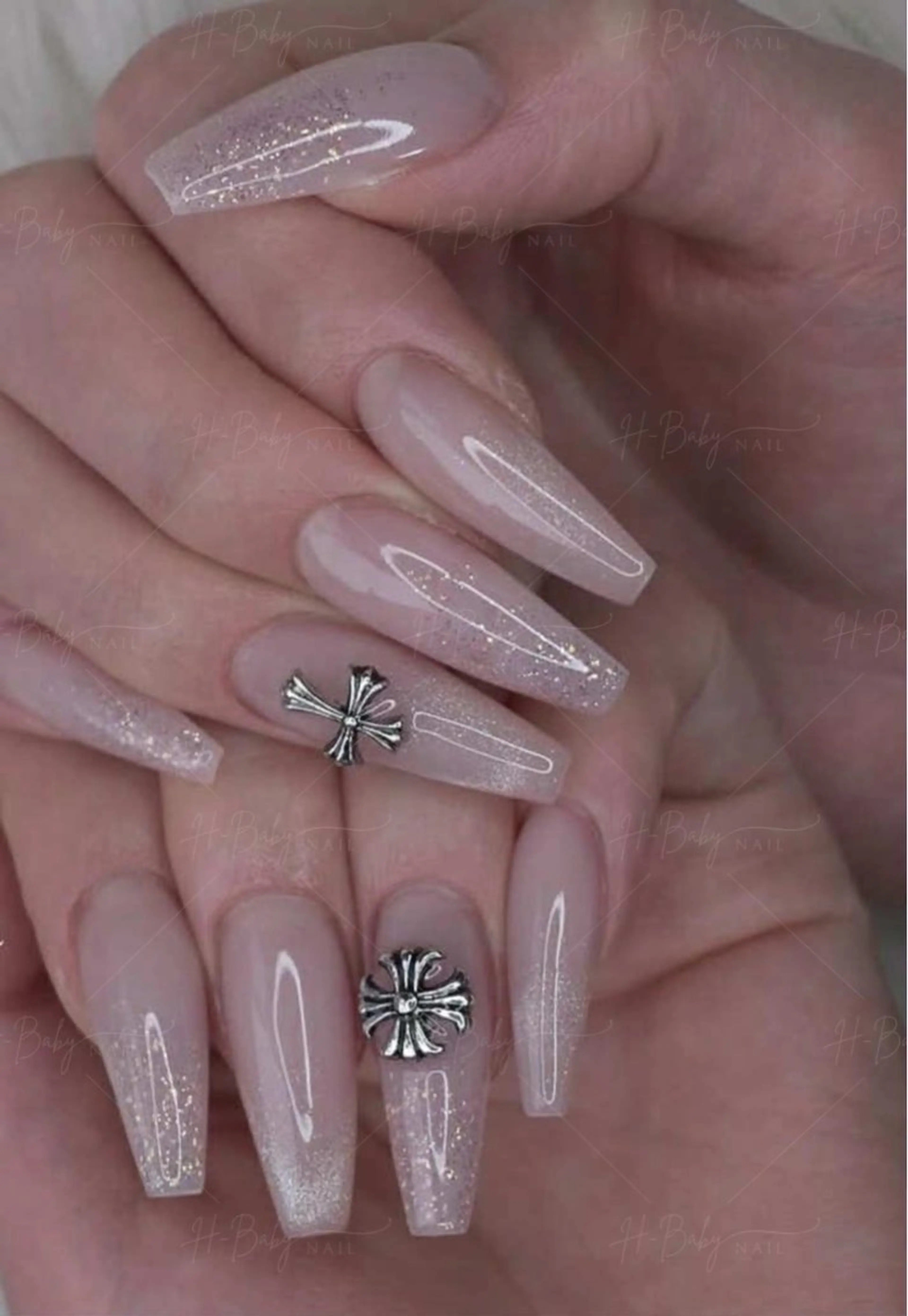 ネイル フレンチネイル ジェルネイル ガラスフレンチ ハロウィン ハート H.baby Nail Salonのネイルデザイン