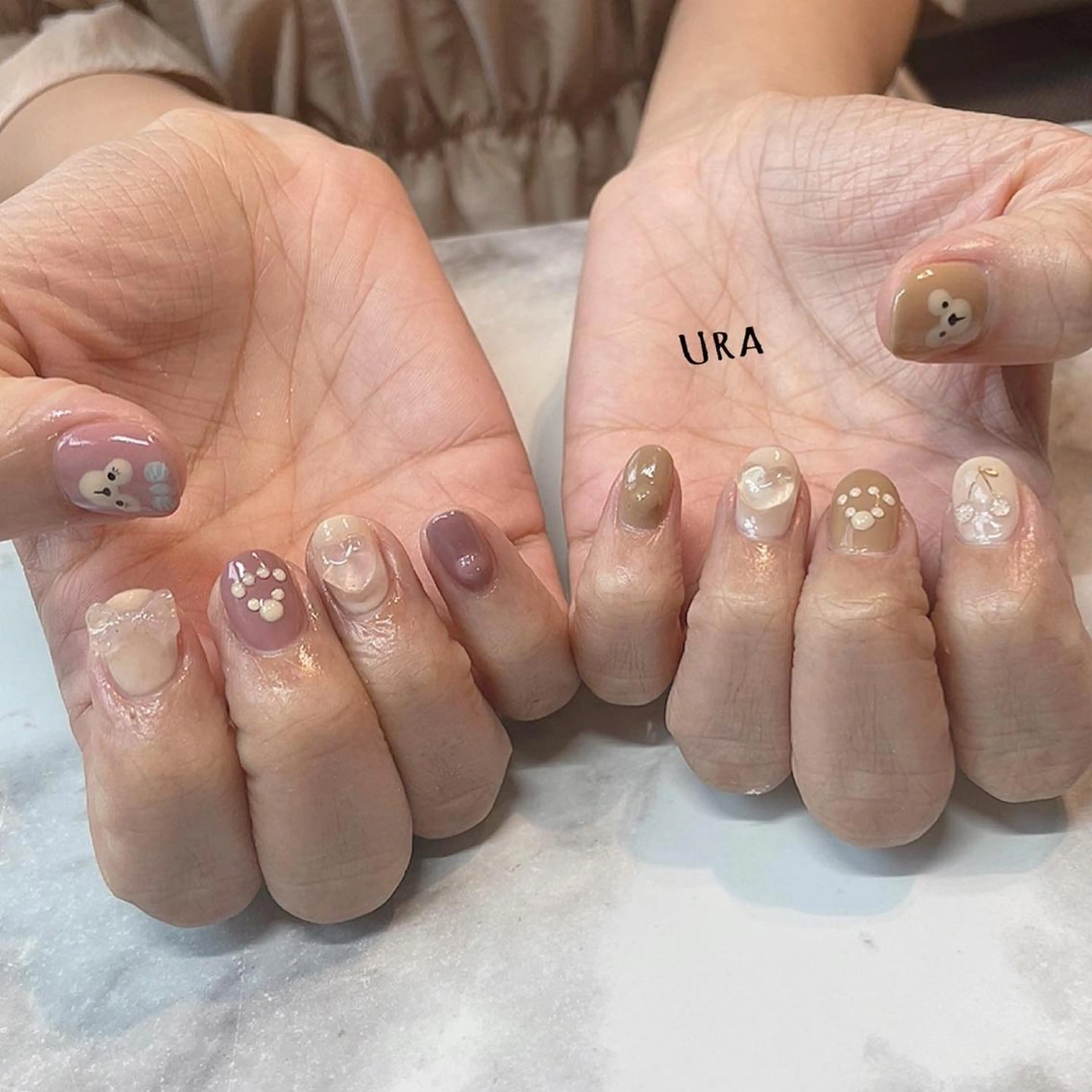 ネイル UrakoNail 《nail》のネイルデザイン