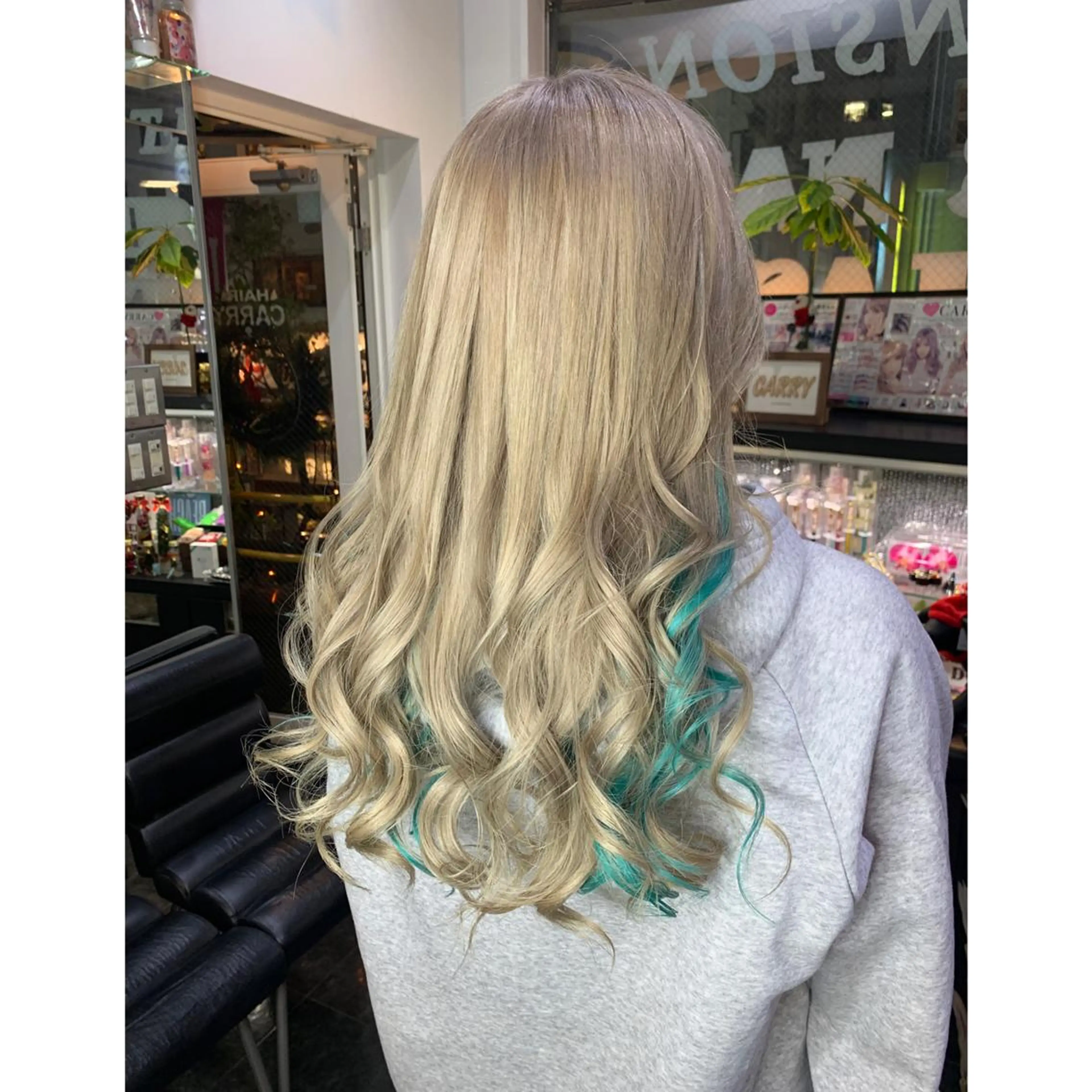 ロング カラー 韓国カラー/エクステ carryのヘアスタイル