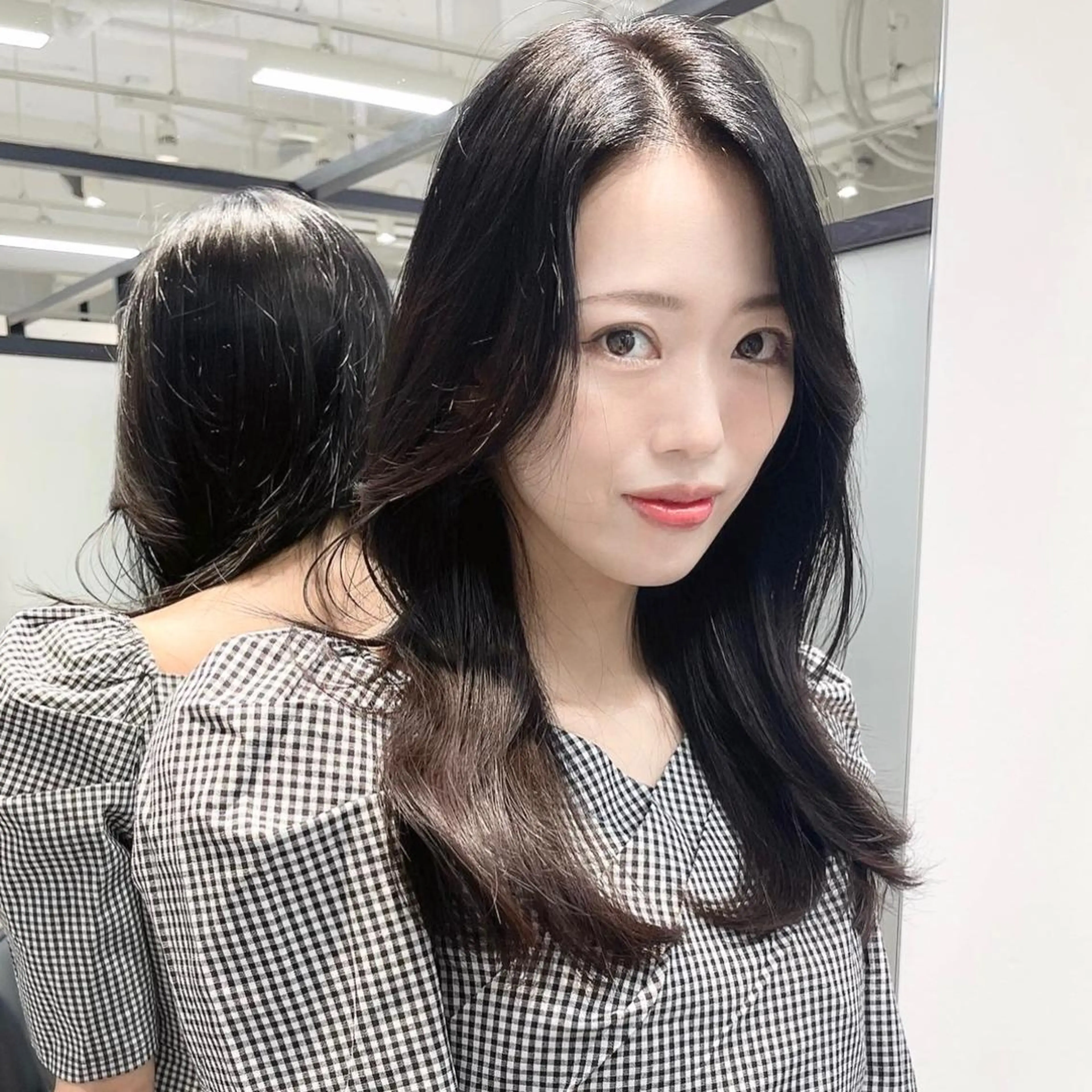 セミロング カット 縮毛矯正 トリートメント 韓国レイヤーカット 髪質改善▫️水野有真のヘアスタイル