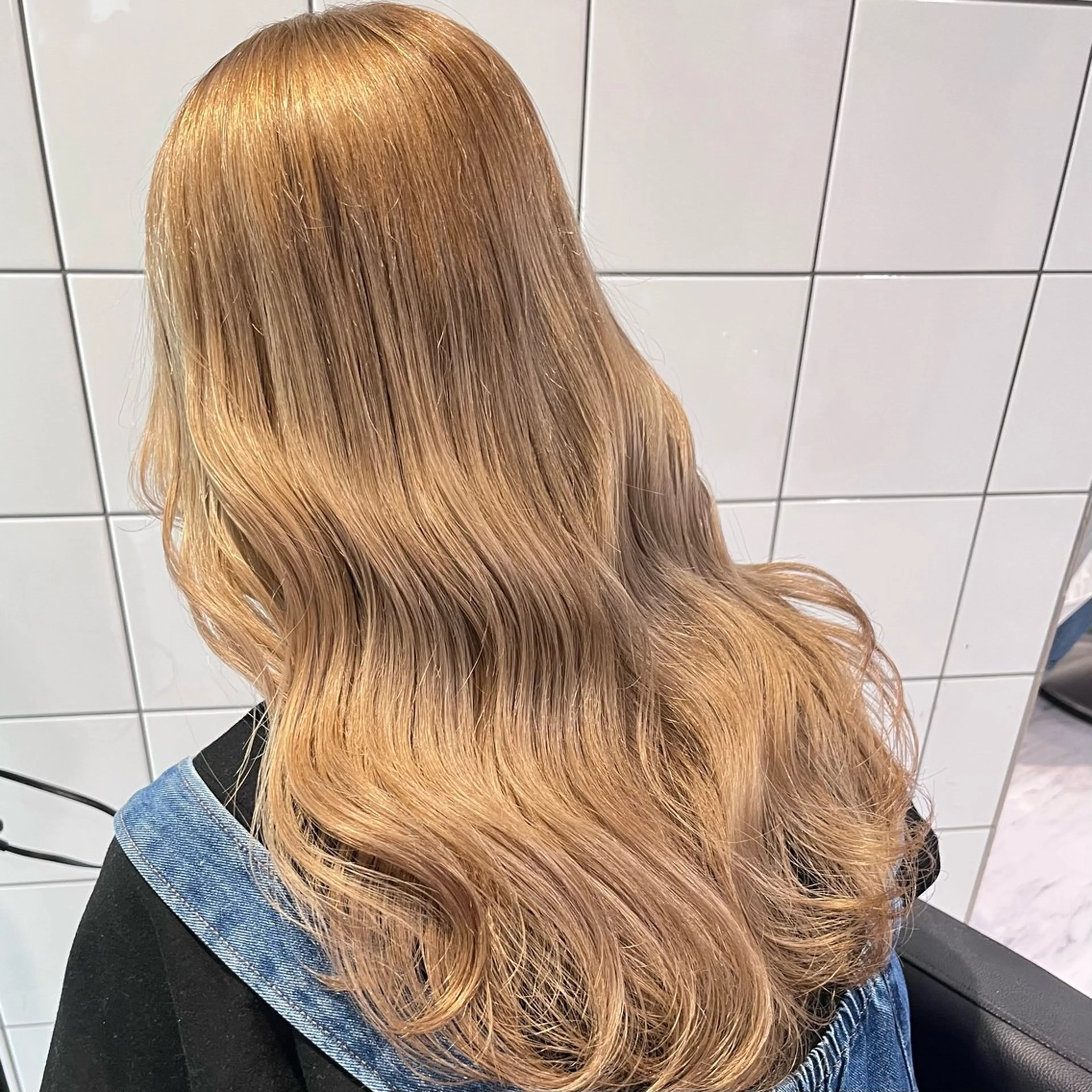 カラー ヘアアレンジ 🫧うる艶トレンド 🫧透明感カラーのヘアスタイル