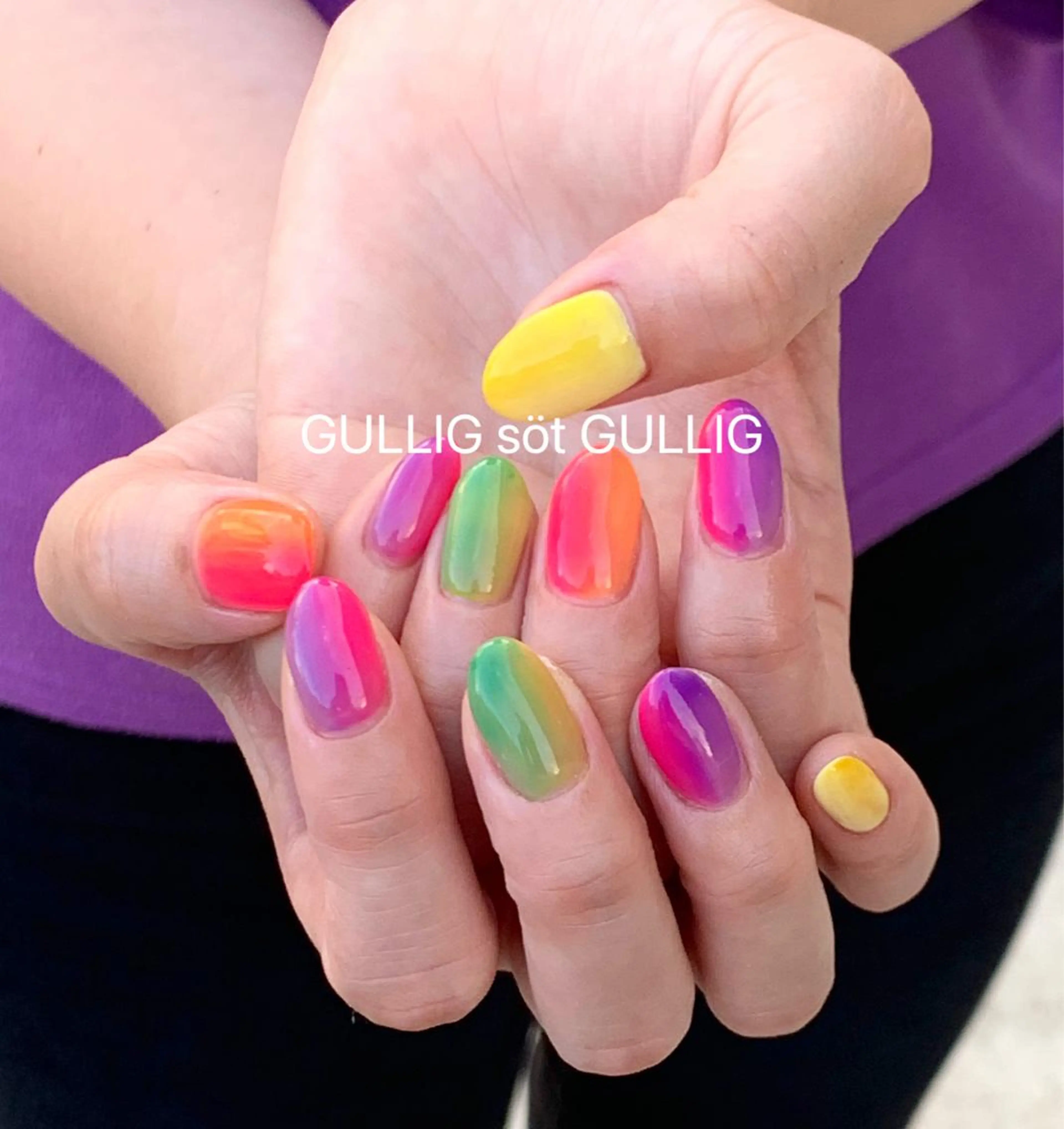 ネイル GULLIG söt GULLIGのネイルデザイン