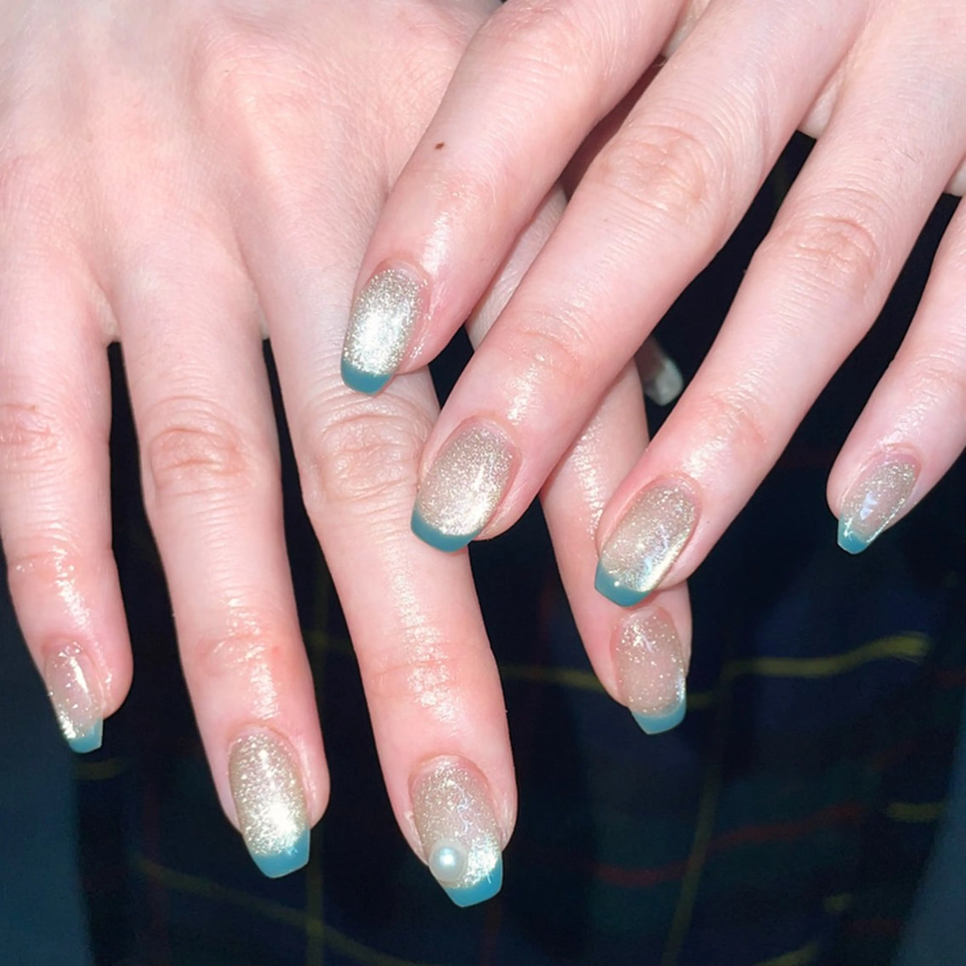 ネイル フレンチネイル ゴージャス マグネットネイル マグネットフレンチ ハンドネイル ハンドケア 🎀NAIL🎀 AI🪄︎︎◝✩のネイルデザイン