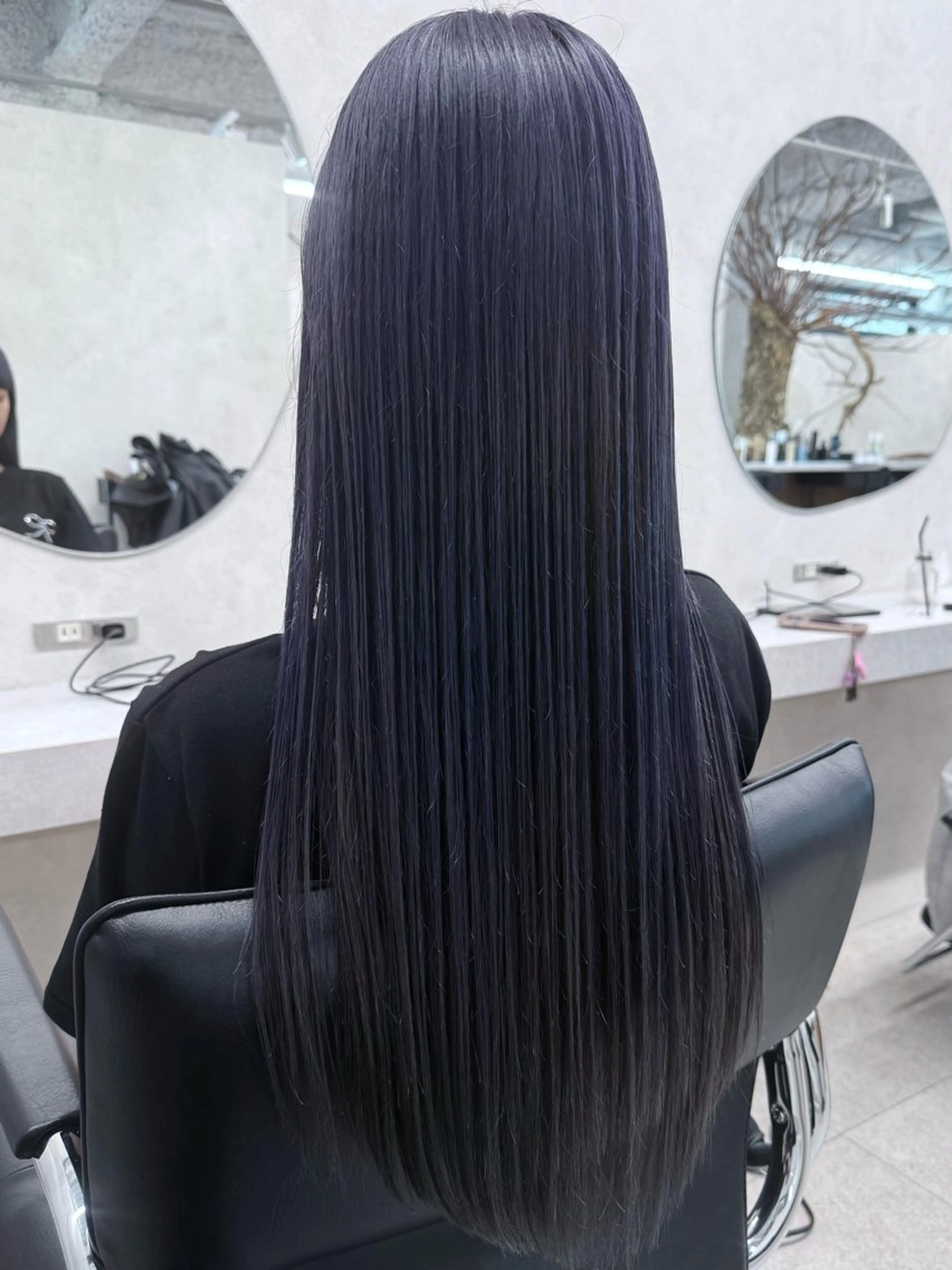 ロング カラー 黒髪 透明感カラー パープルカラー 森貝 洋亮のヘアスタイル