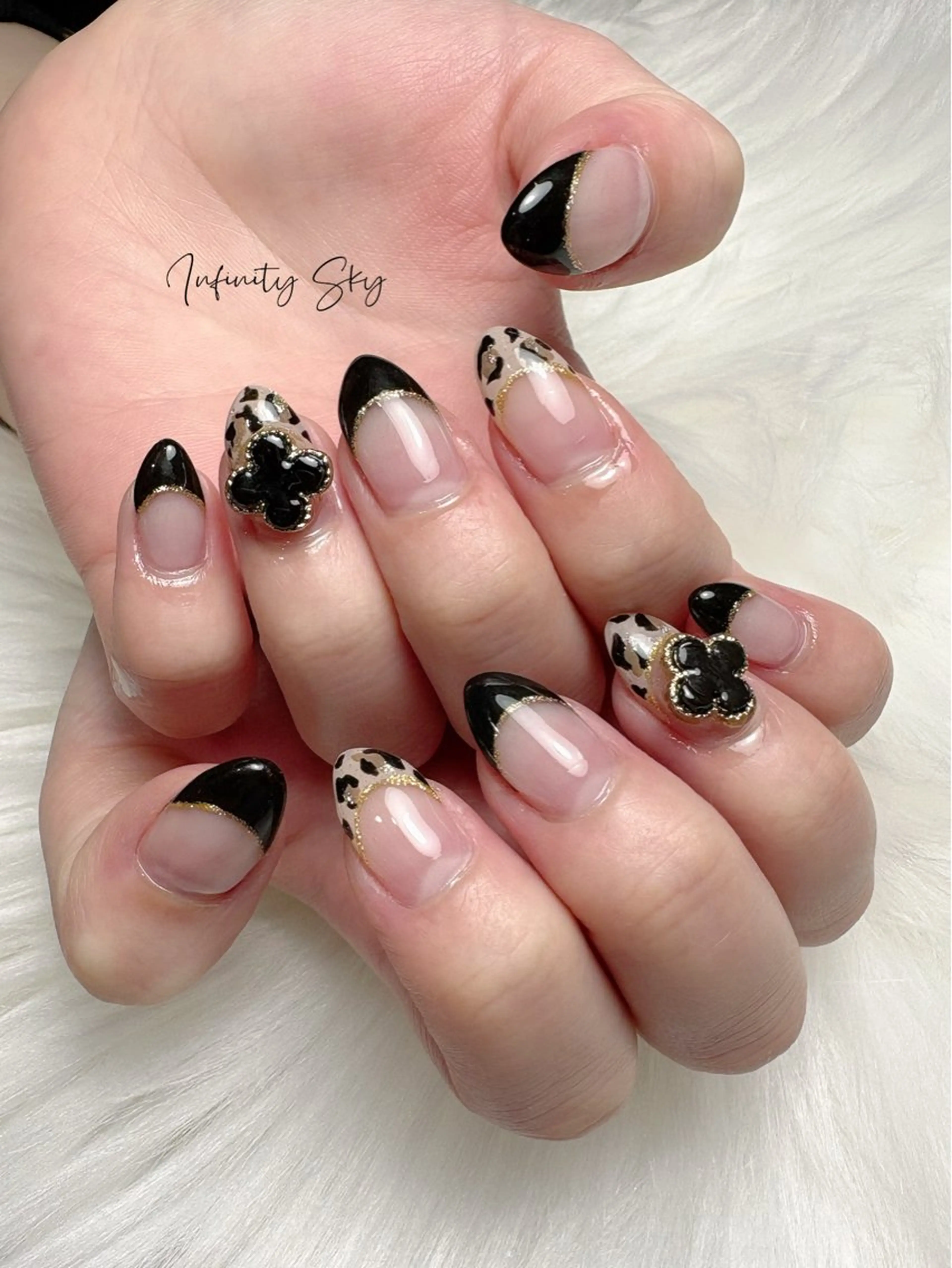 ネイル フレンチネイル infinity skyのネイルデザイン