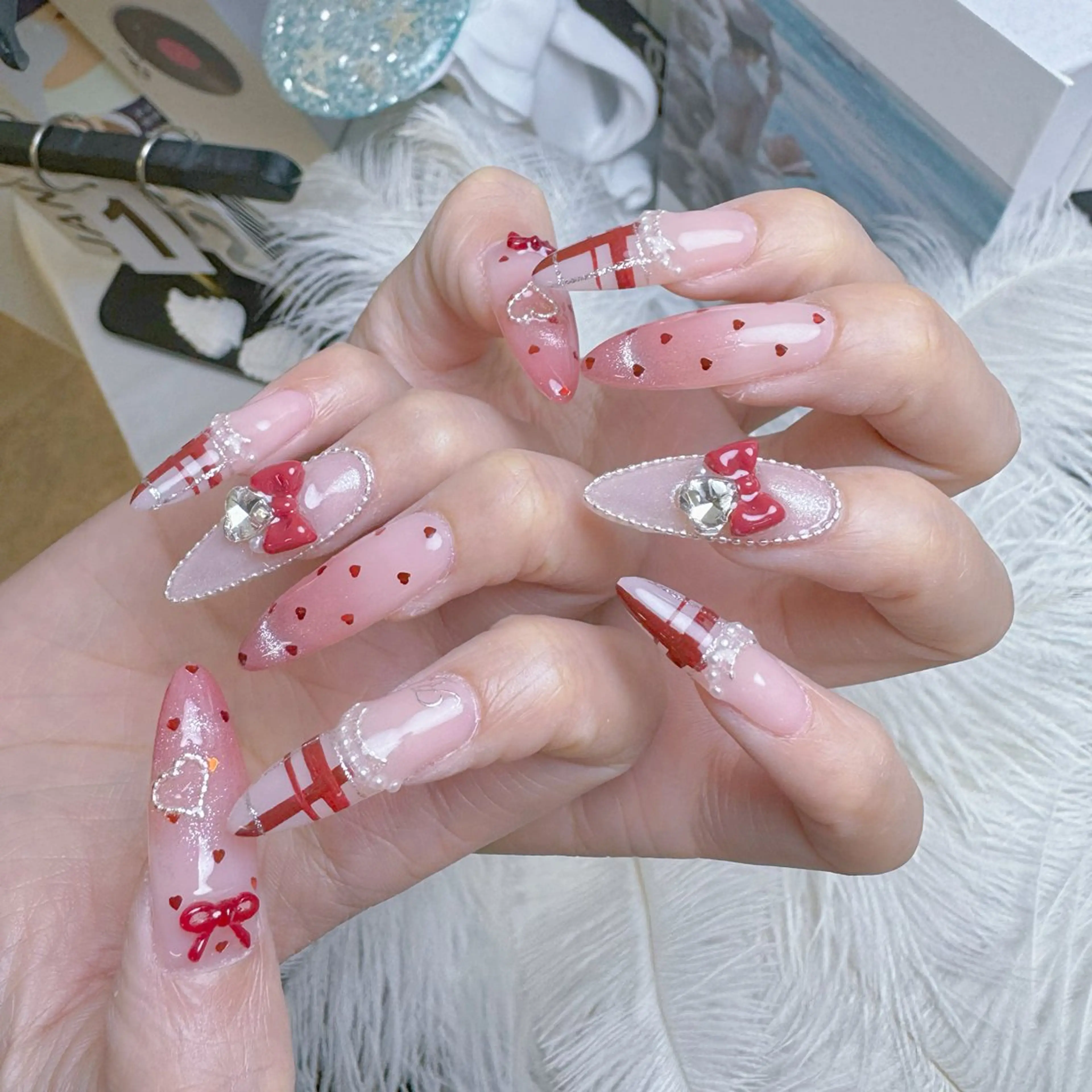 ネイル ハート 韓国ネイル バレンタイン ワンホンネイル 冬ネイル ハンドネイル Melody Nail所属・Melody  3D/スカルプ専門店のネイルデザイン