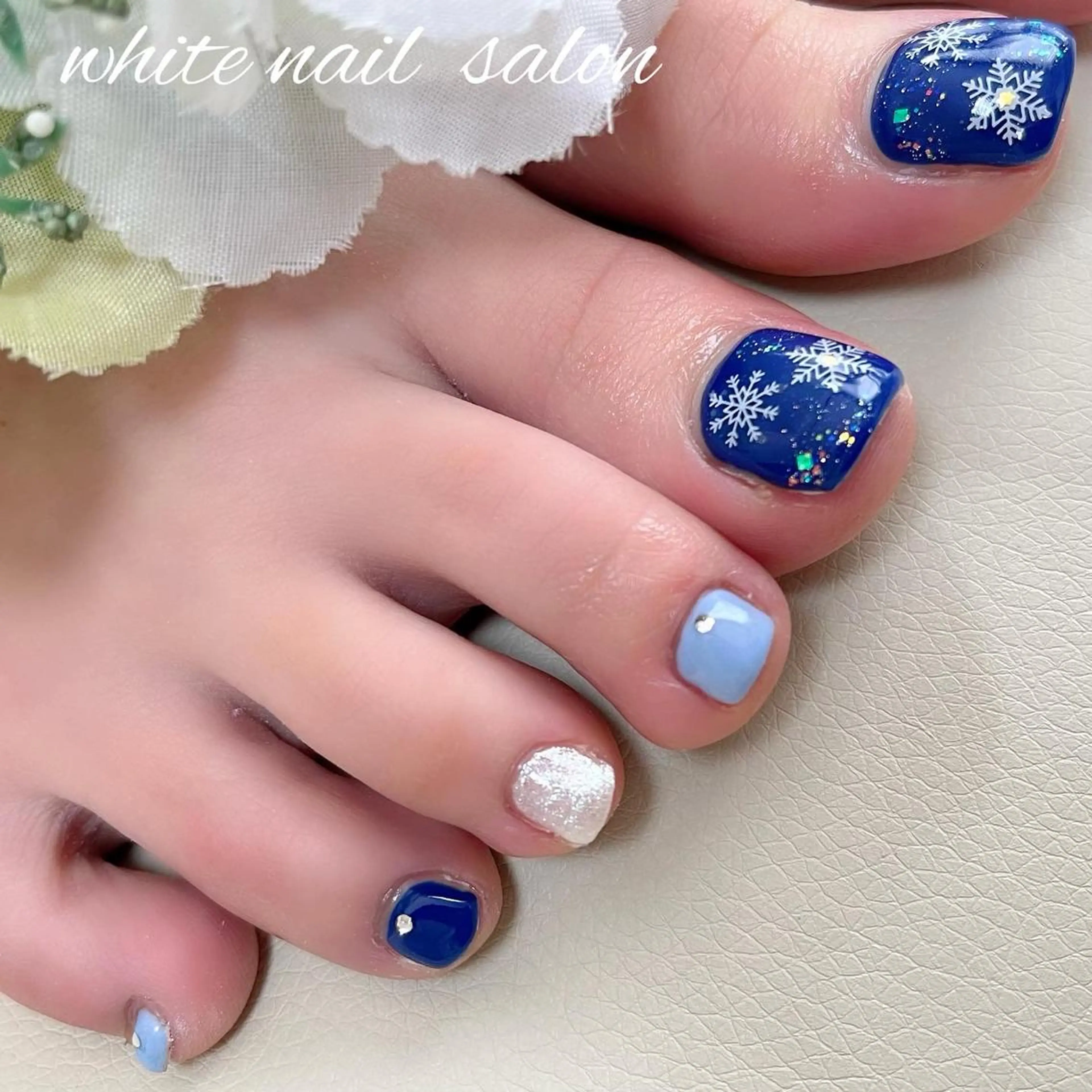 ネイル フットネイル ジェルネイル ハードジェル ラメ(グリッター) 持ち込み フットネイル white nail salonのネイルデザイン