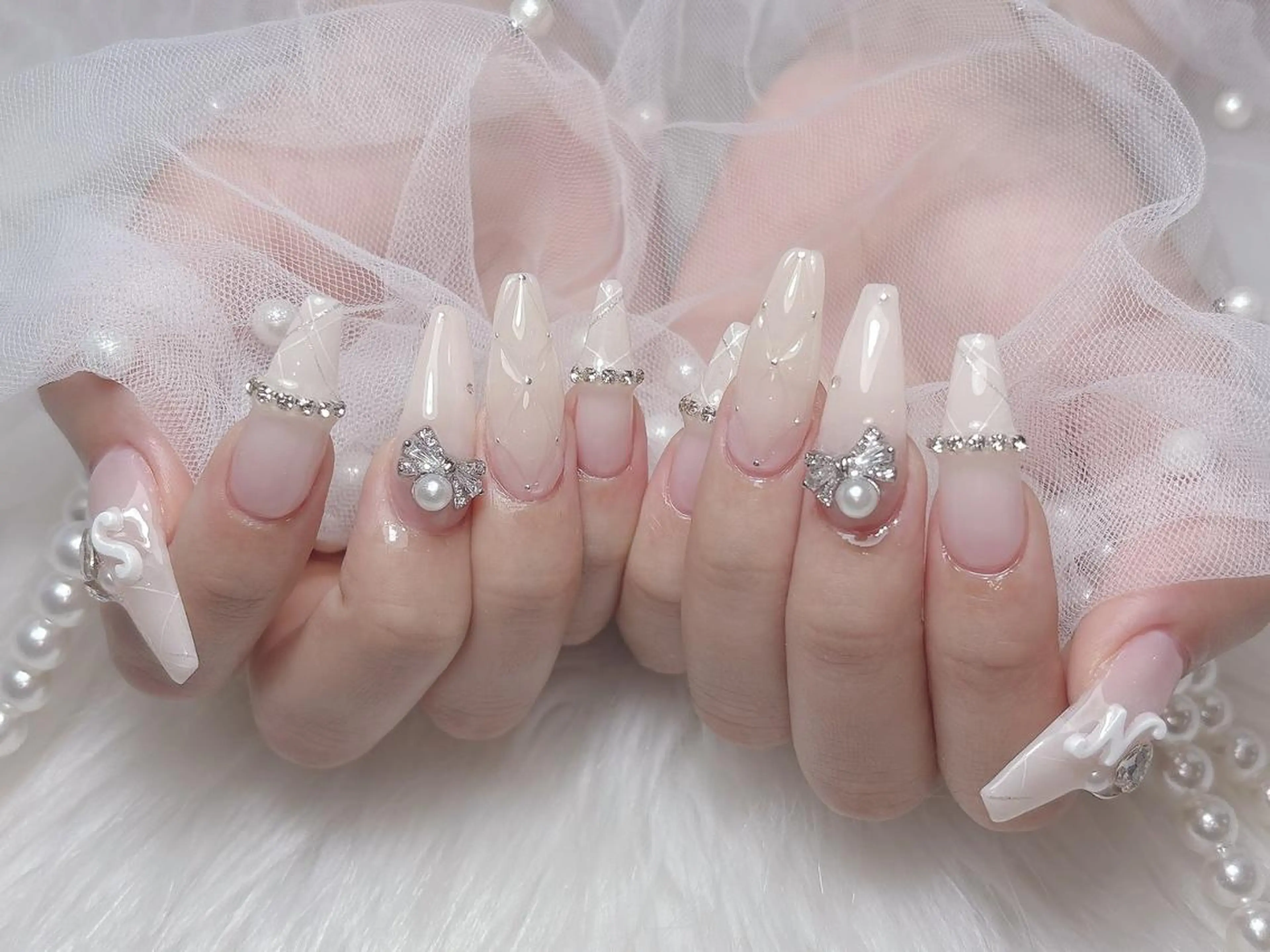 ネイル emu m.uのネイルデザイン