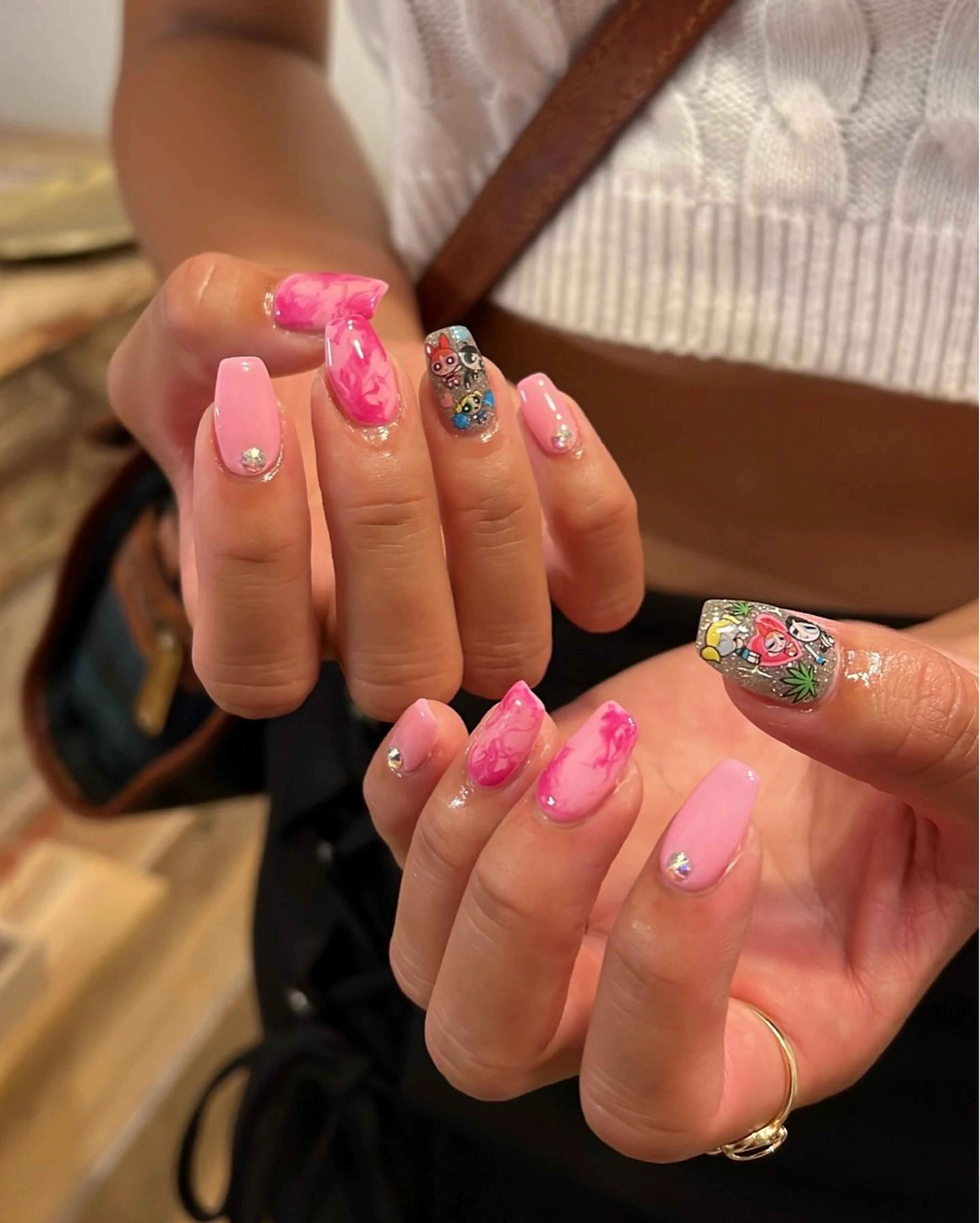 ネイル ハンドネイル フットネイル ハンドケア Nes.Nail所属・Miyagi Asamiのネイルデザイン