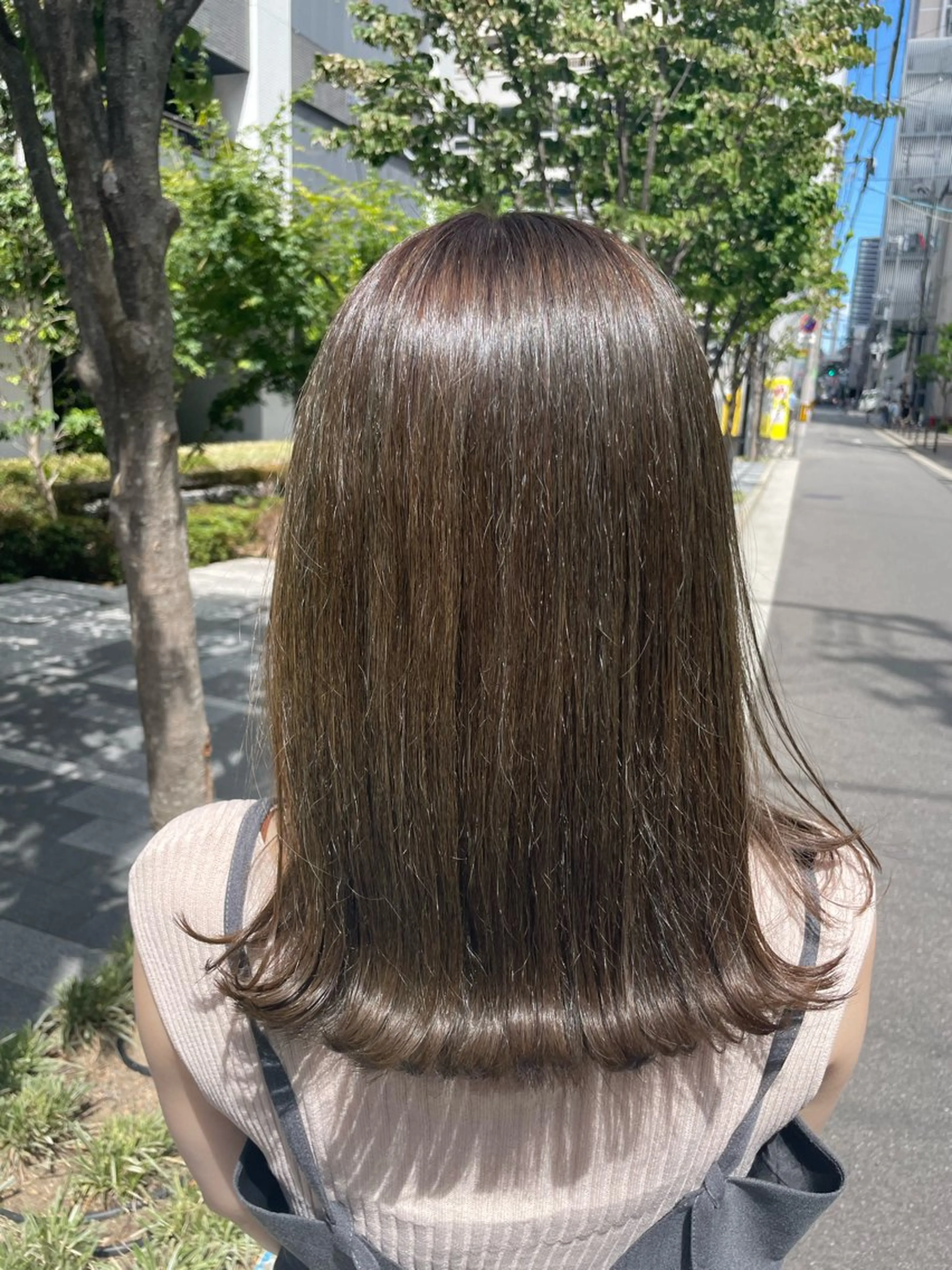 セミロング カラー 米山 璃奈のヘアスタイル