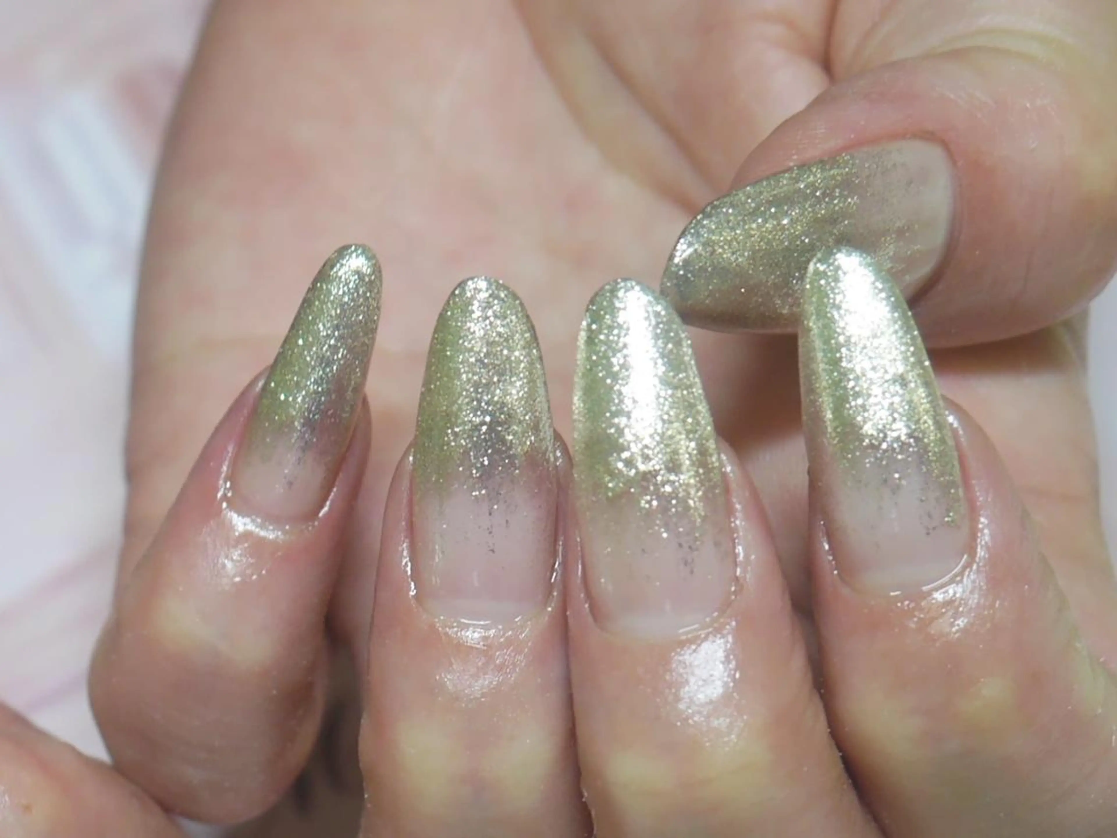 ネイル グラデーション ラメ(グリッター) ラメグラデーション スカルプネイル レイジー スワンのネイルデザイン