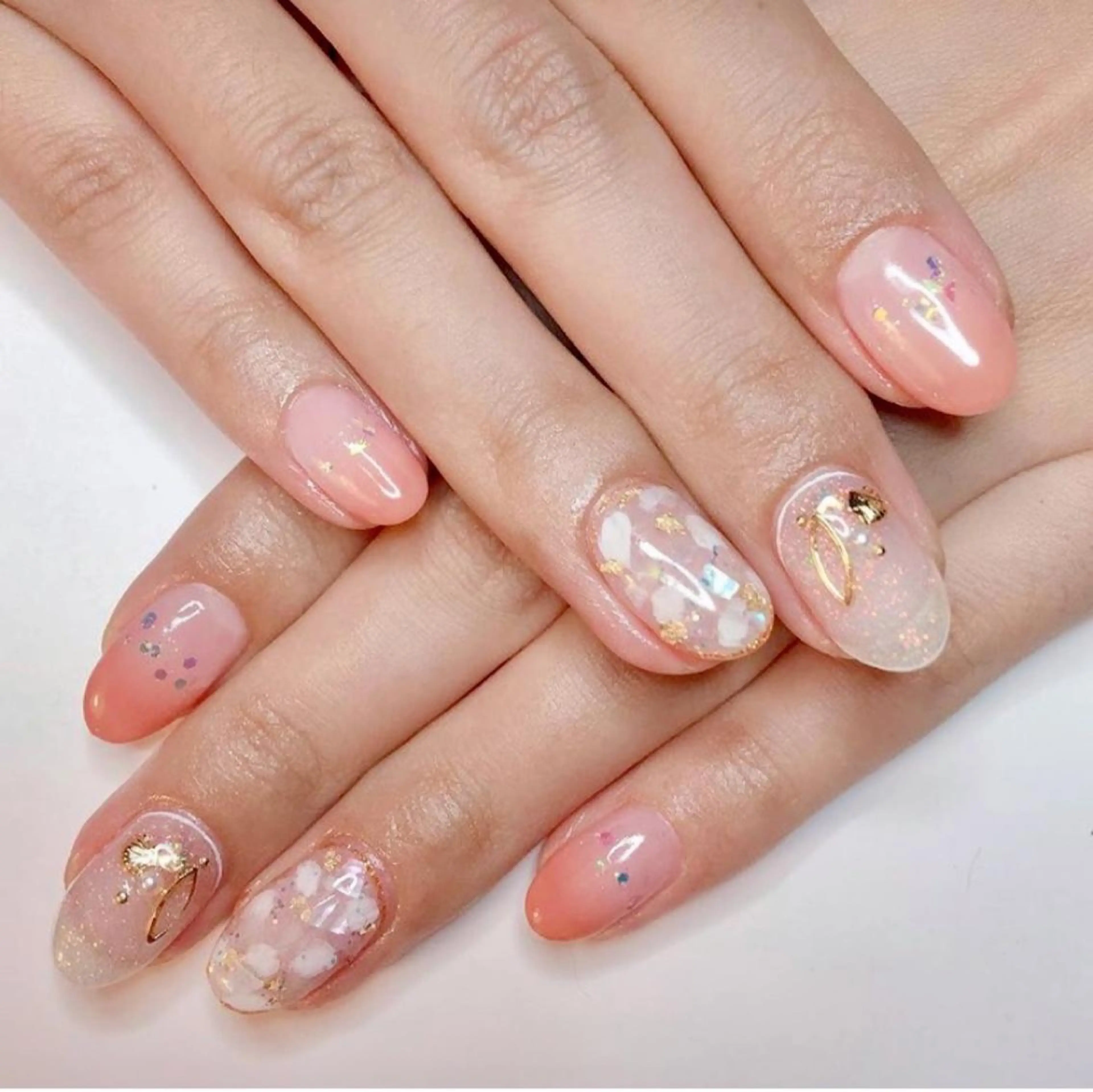 ネイル ハンドネイル JINI NAIL所属・ジニ ネイルのネイルデザイン