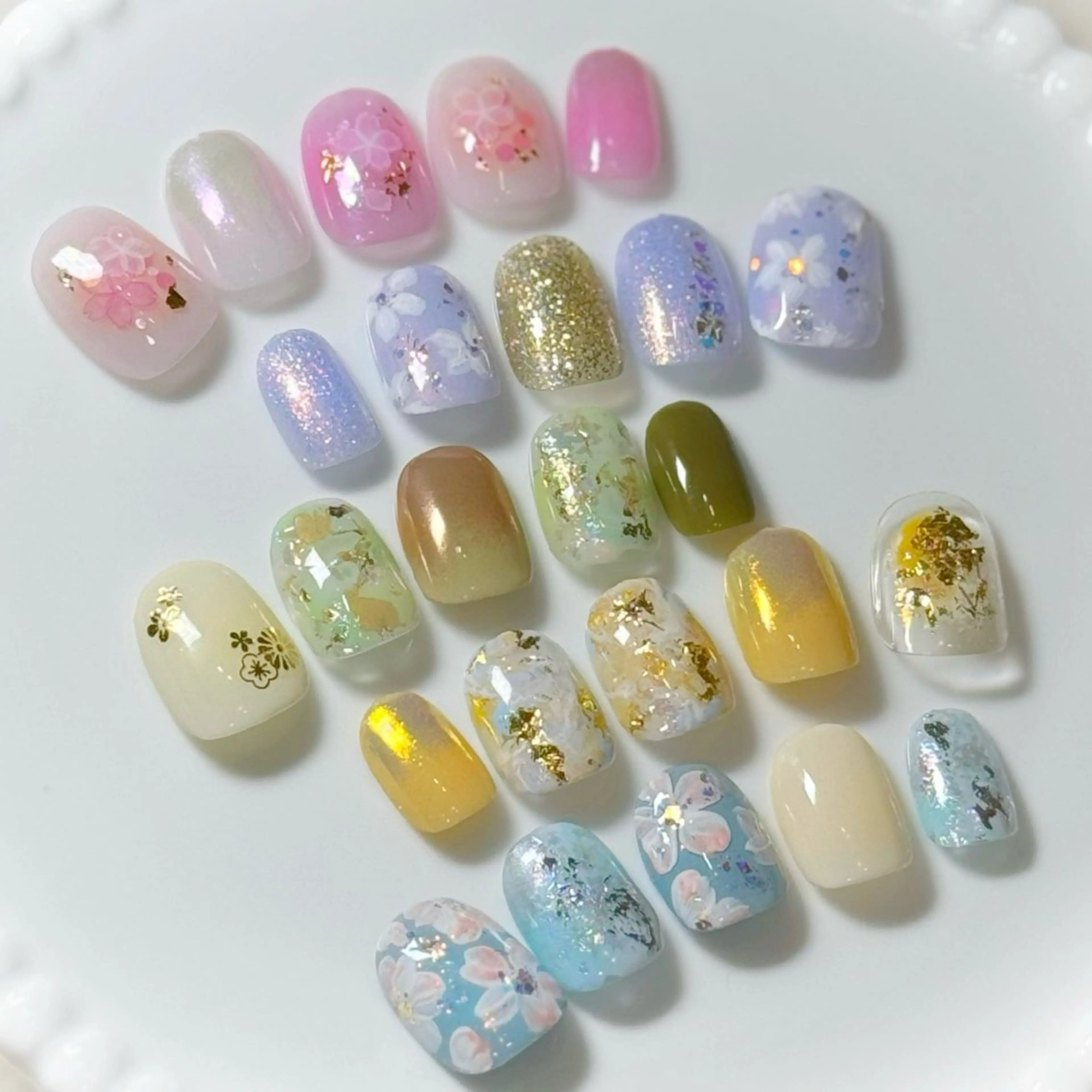 ネイル glossnail MIKIのネイルデザイン