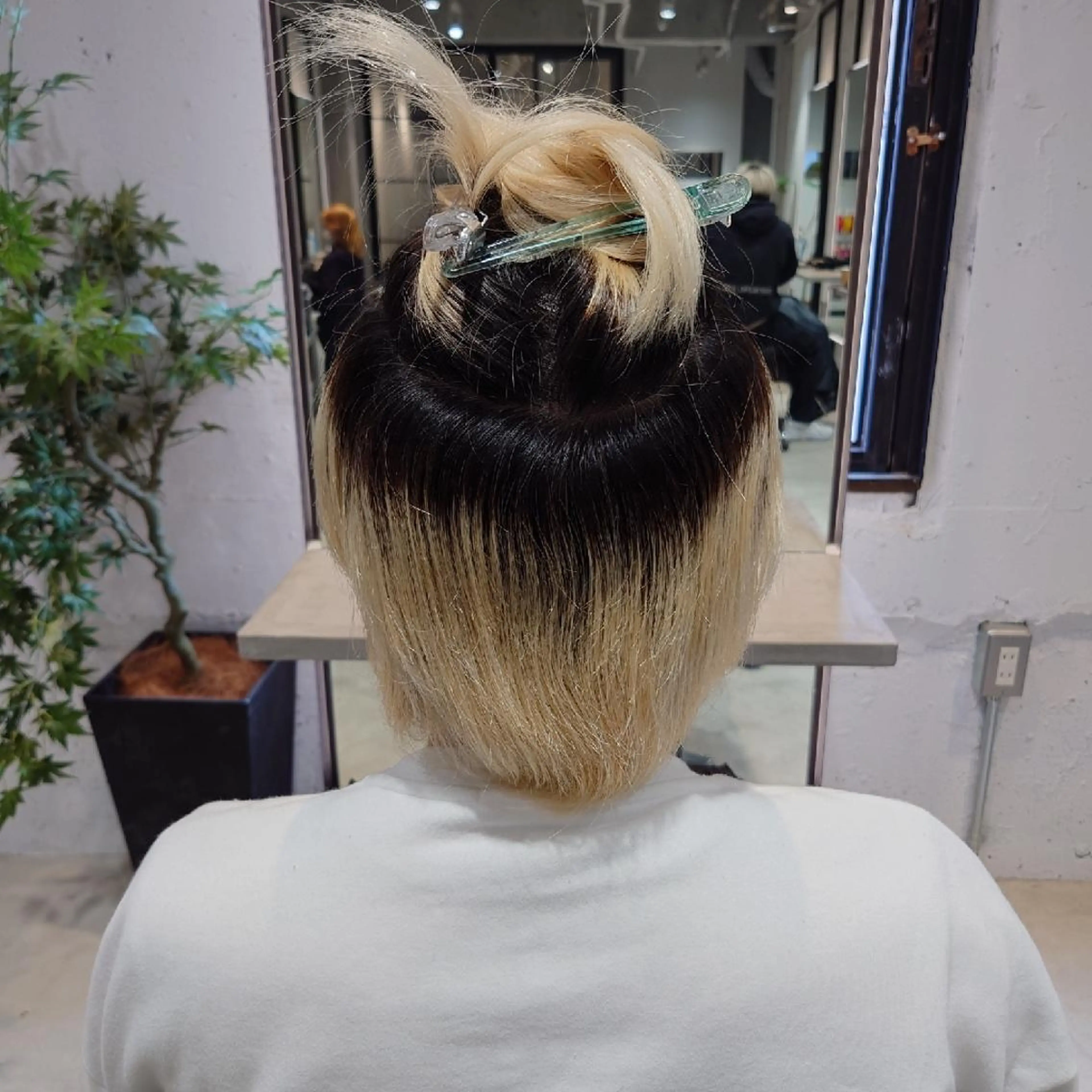 カラー F.hair salon所属・ハイトーン×髪質改善 🌈しゅんだい🌈のヘアスタイル