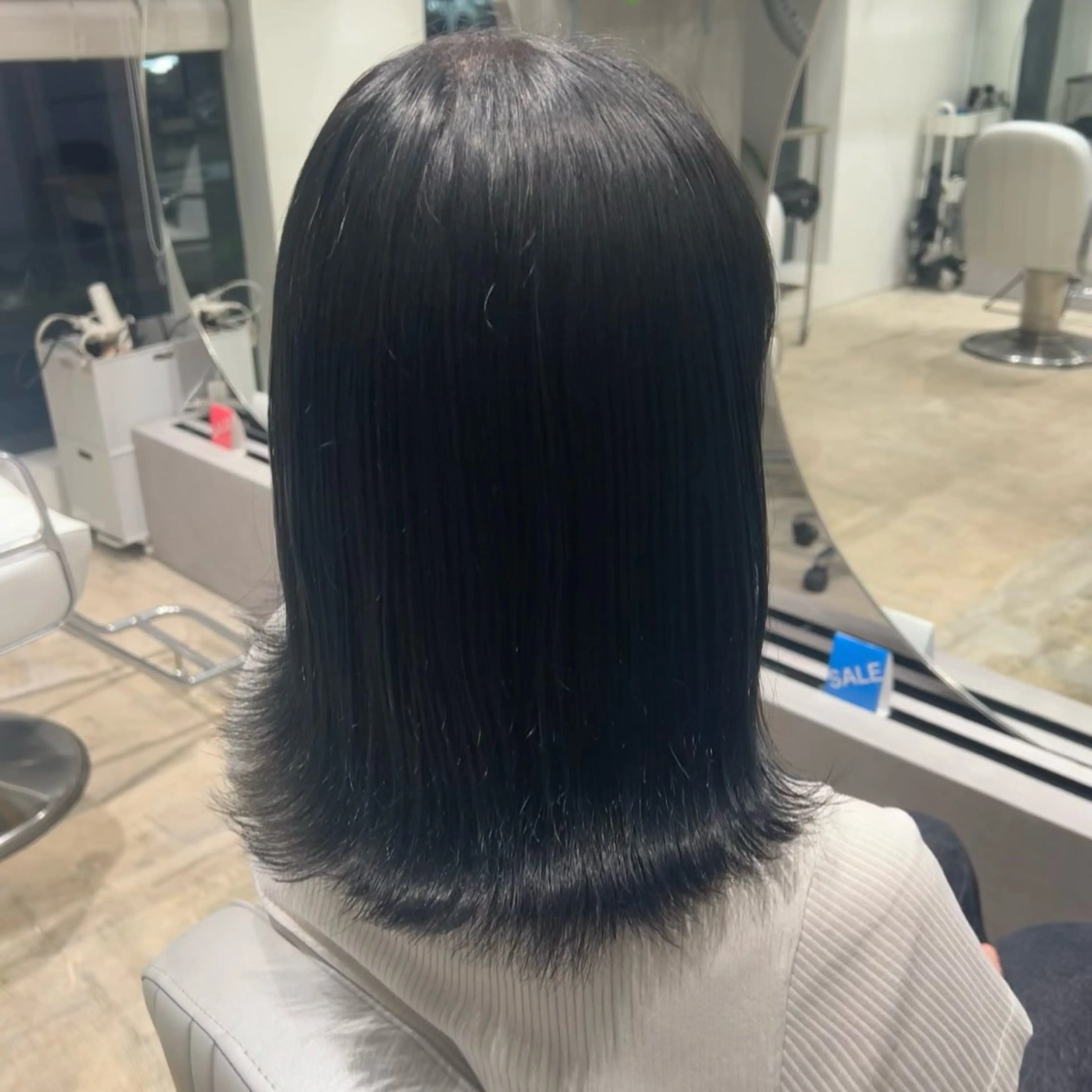 ミディアム カラー パーマ gigs＋所属・東 ちひろのヘアスタイル