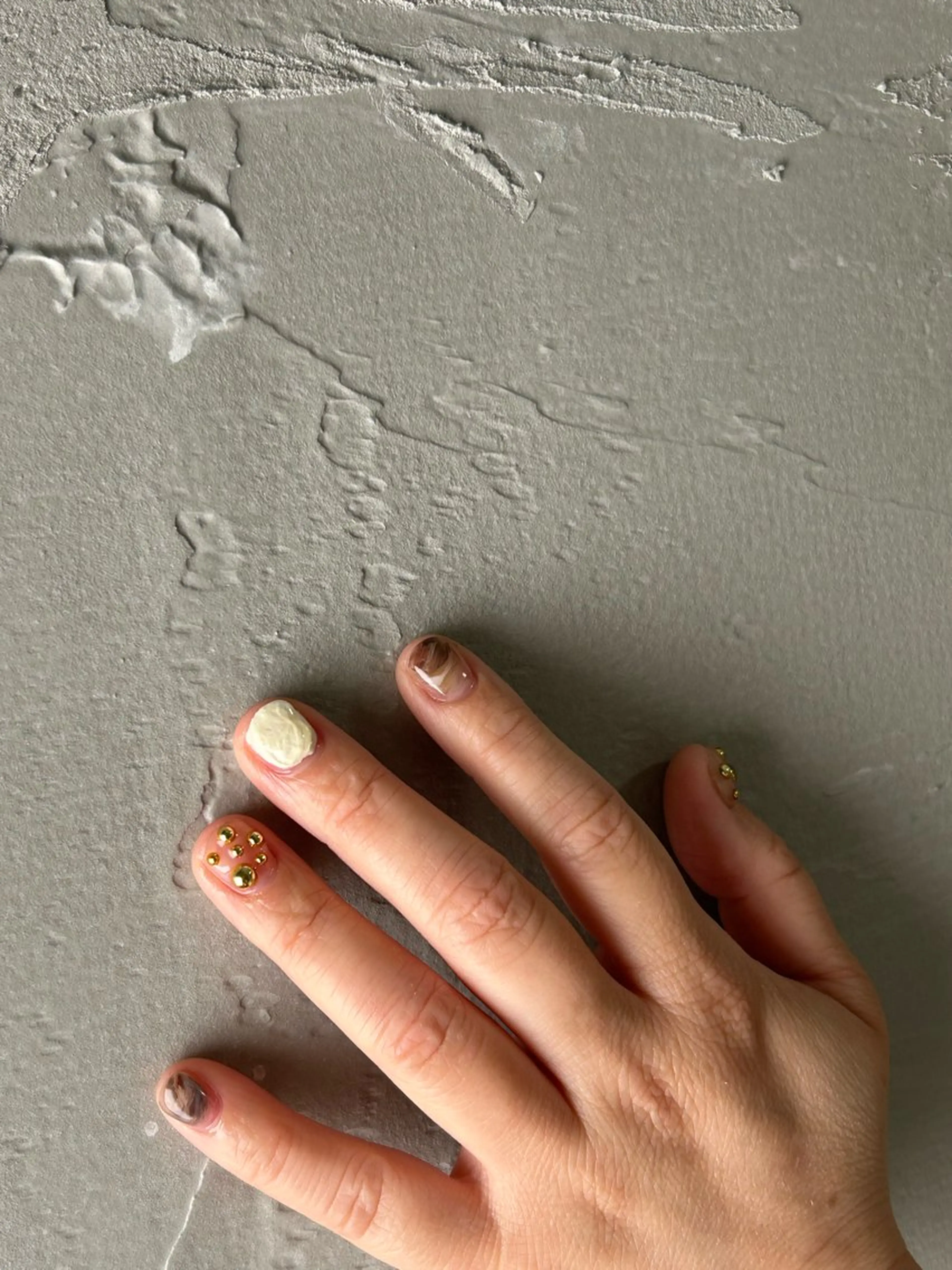 ネイル nail atelier hiton所属・nailist 朱音のネイルデザイン