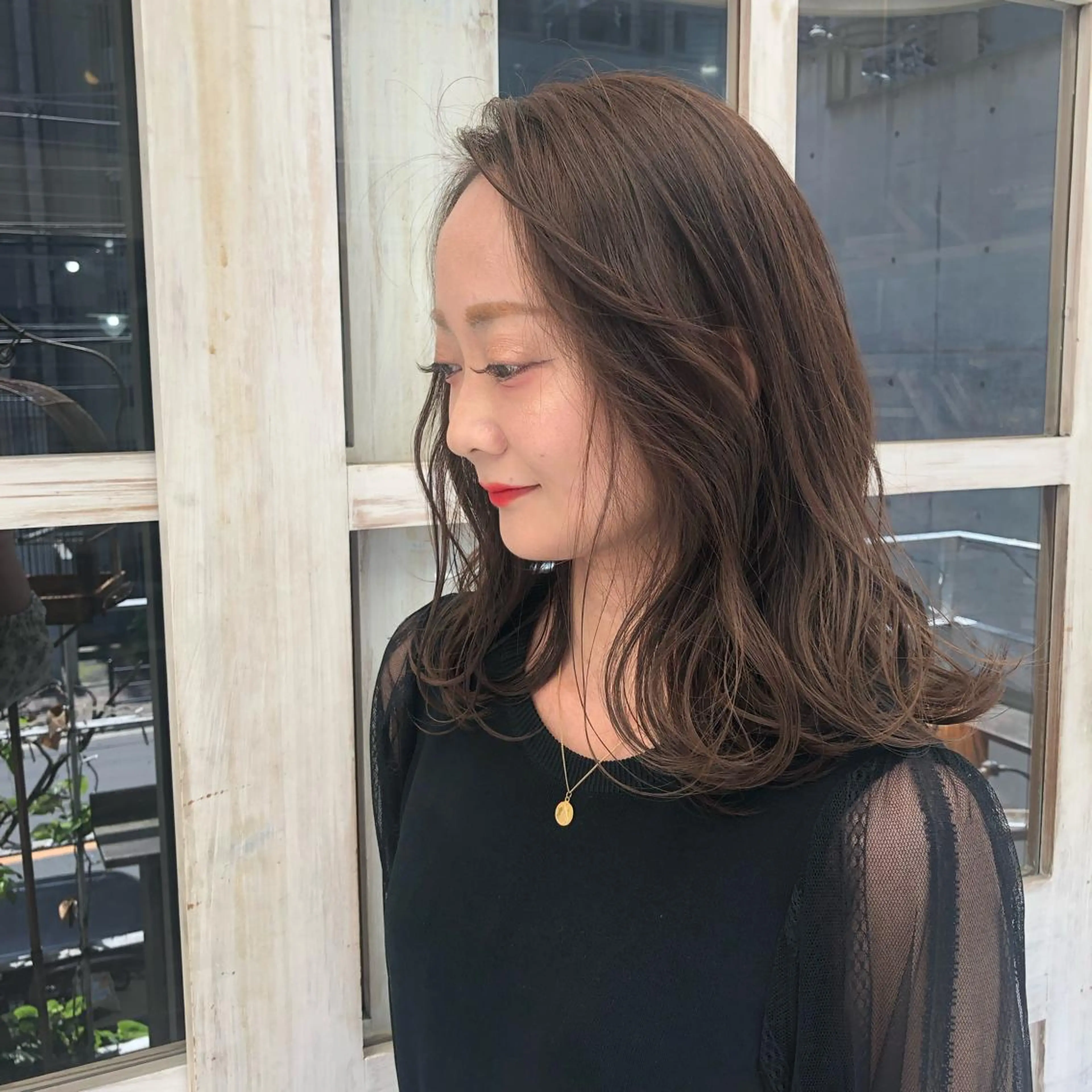 セミロング カラー clomus所属・YUKA艶髪 🌸寛ぎ部屋のヘアスタイル