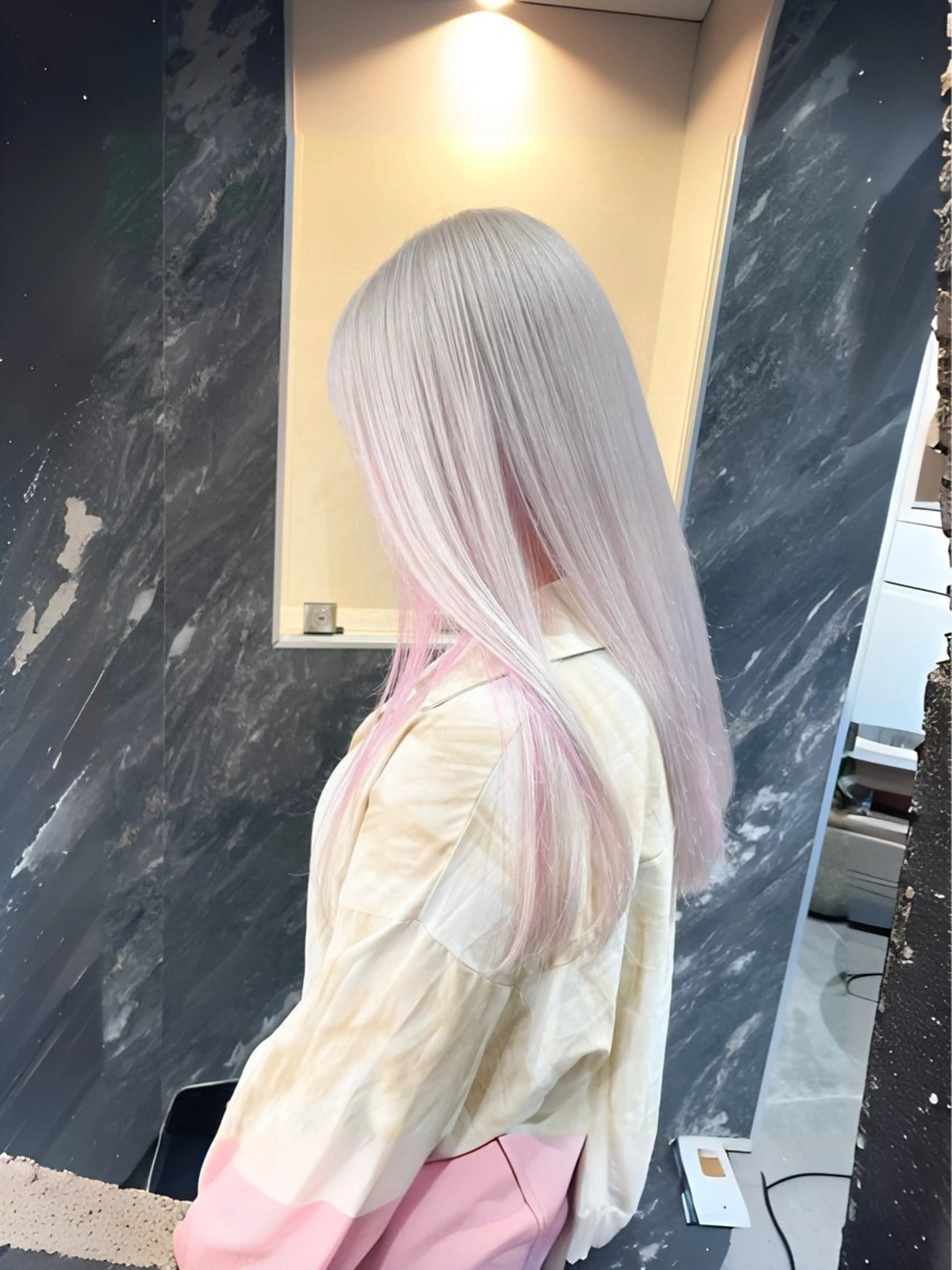 ミディアム ヘアカラー トリートメント ヘアセット 🩵ハイトーン 美咲🩵のヘアスタイル