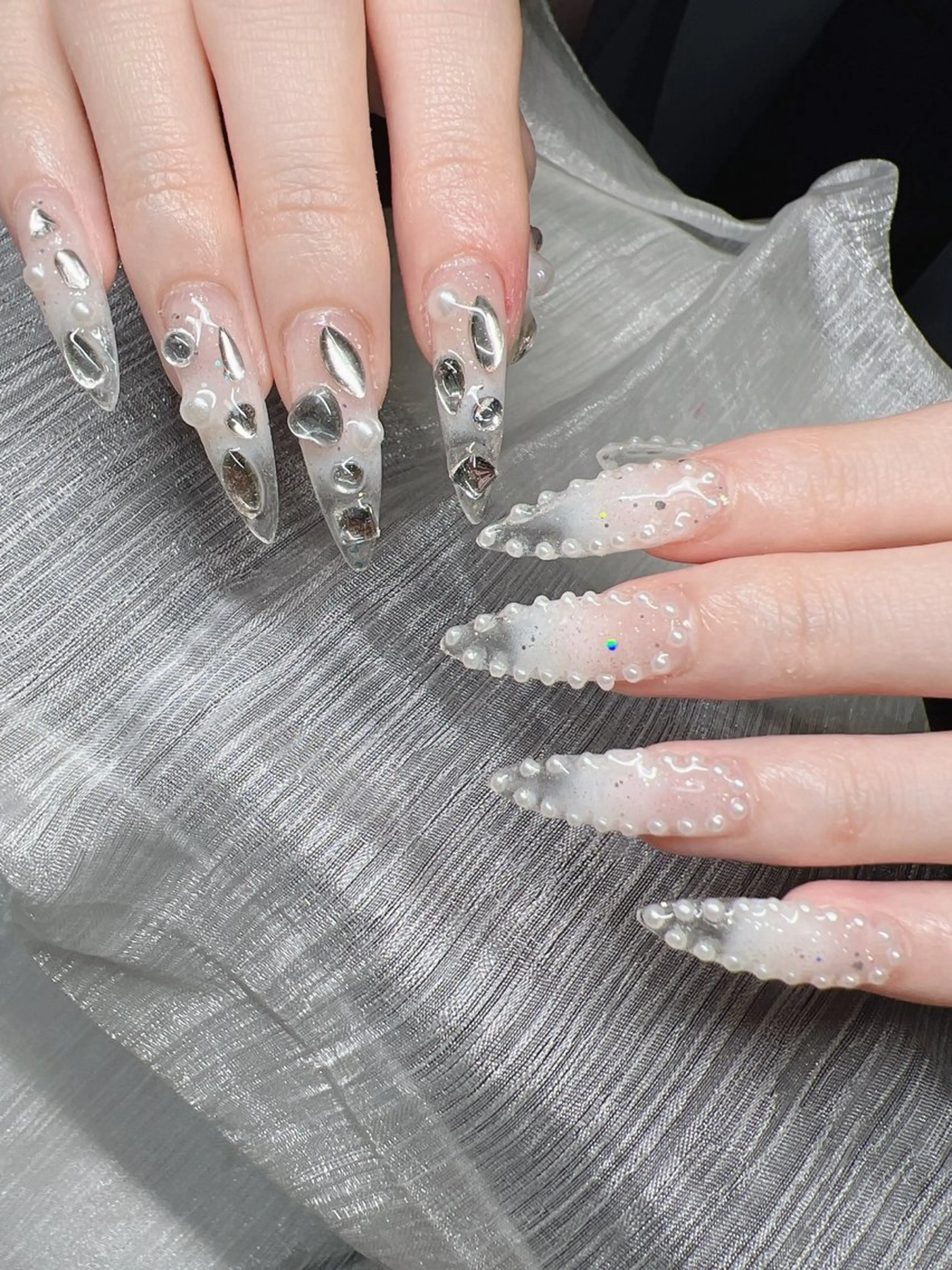 ネイル 長さ出し グラデーション 卒業式 キラキラネイル マグネットネイル Lee Nailsのネイルデザイン