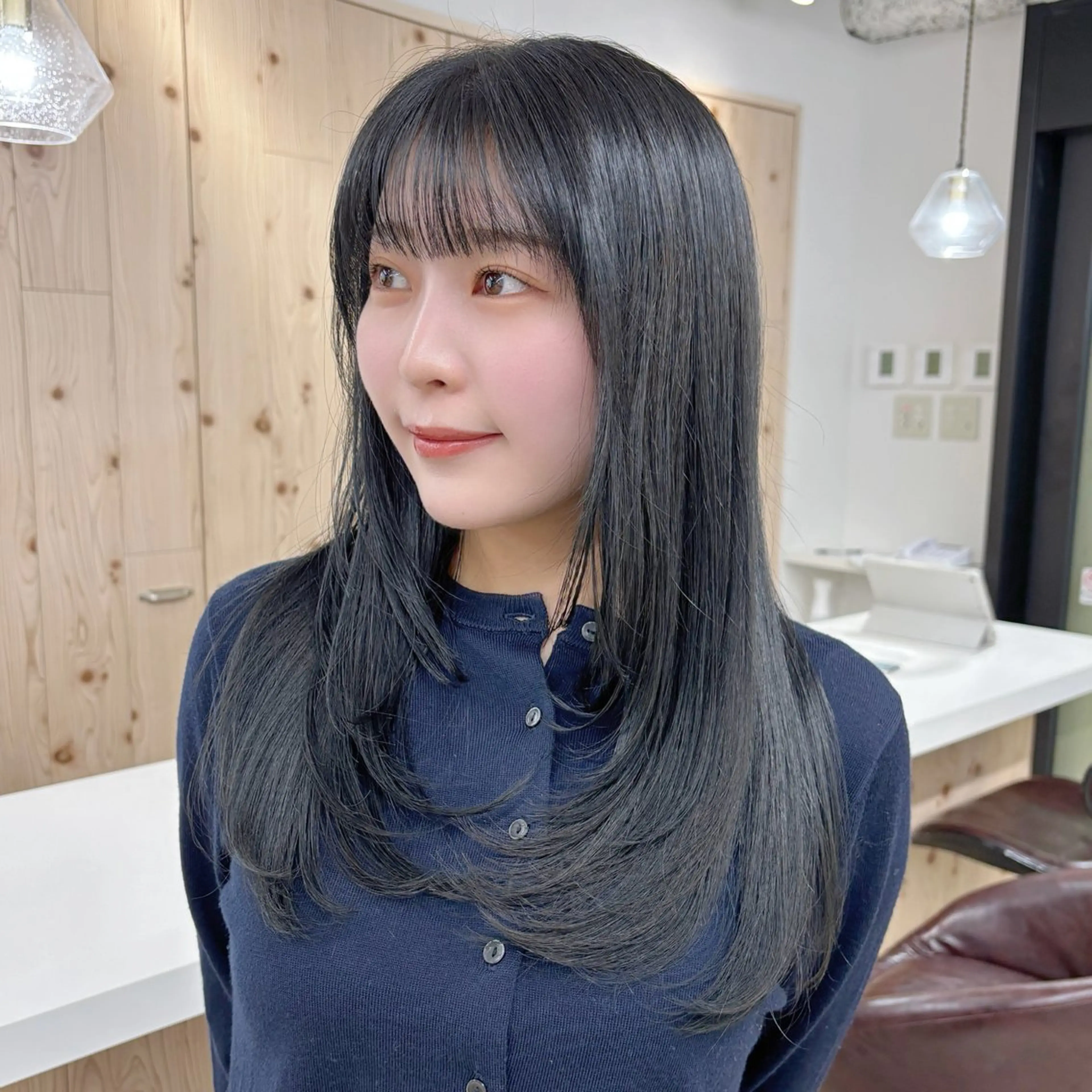 セミロング カラー 透明感カラー 韓国風ヘア レイヤーカット カット ヘアカラー トリートメント 韓国ヘア/髪質改善/ レイヤー/ブラウンのヘアスタイル