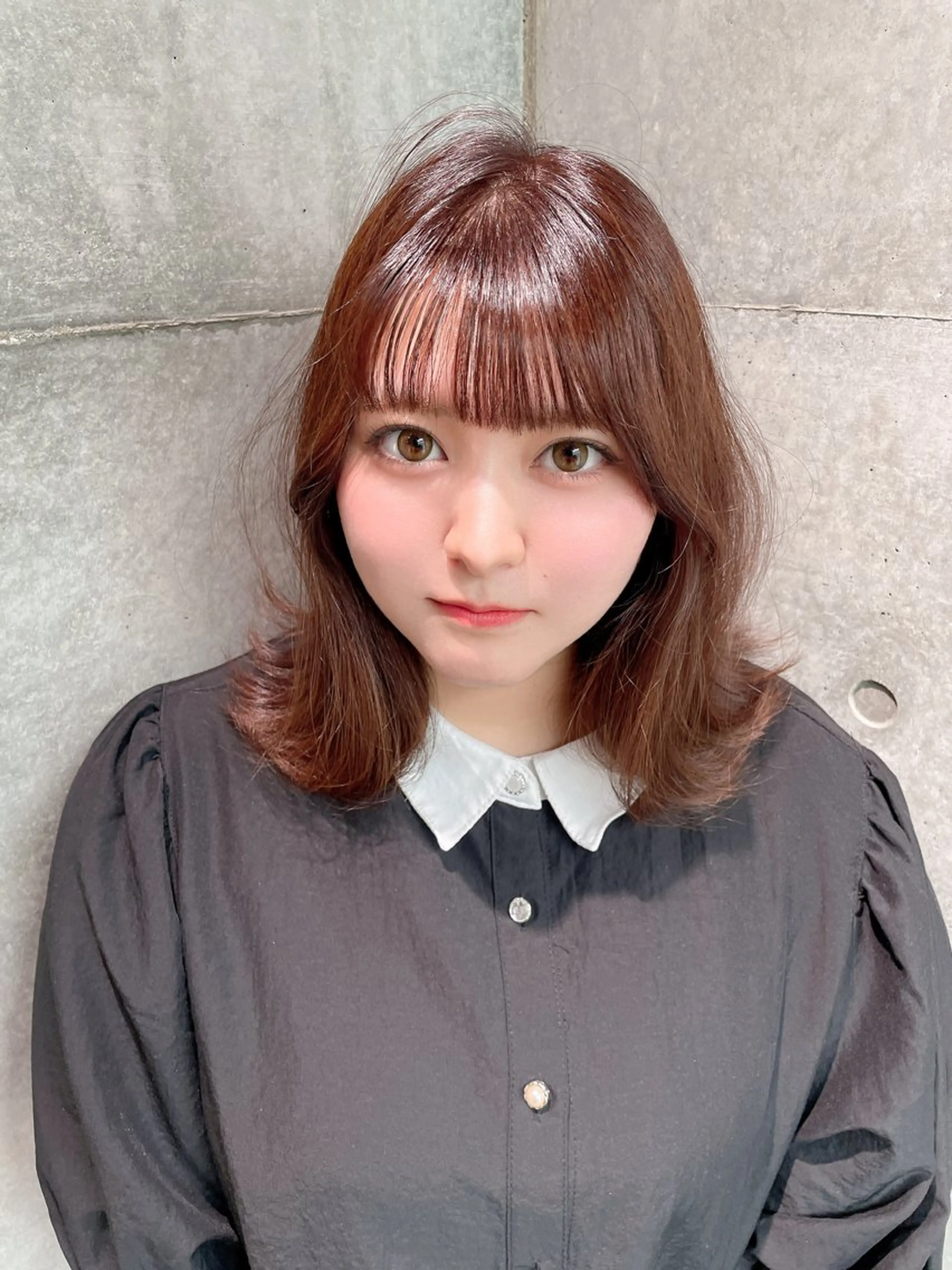ミディアム カラー カット ヘアカラー トリートメント shion 透明感カラーのヘアスタイル
