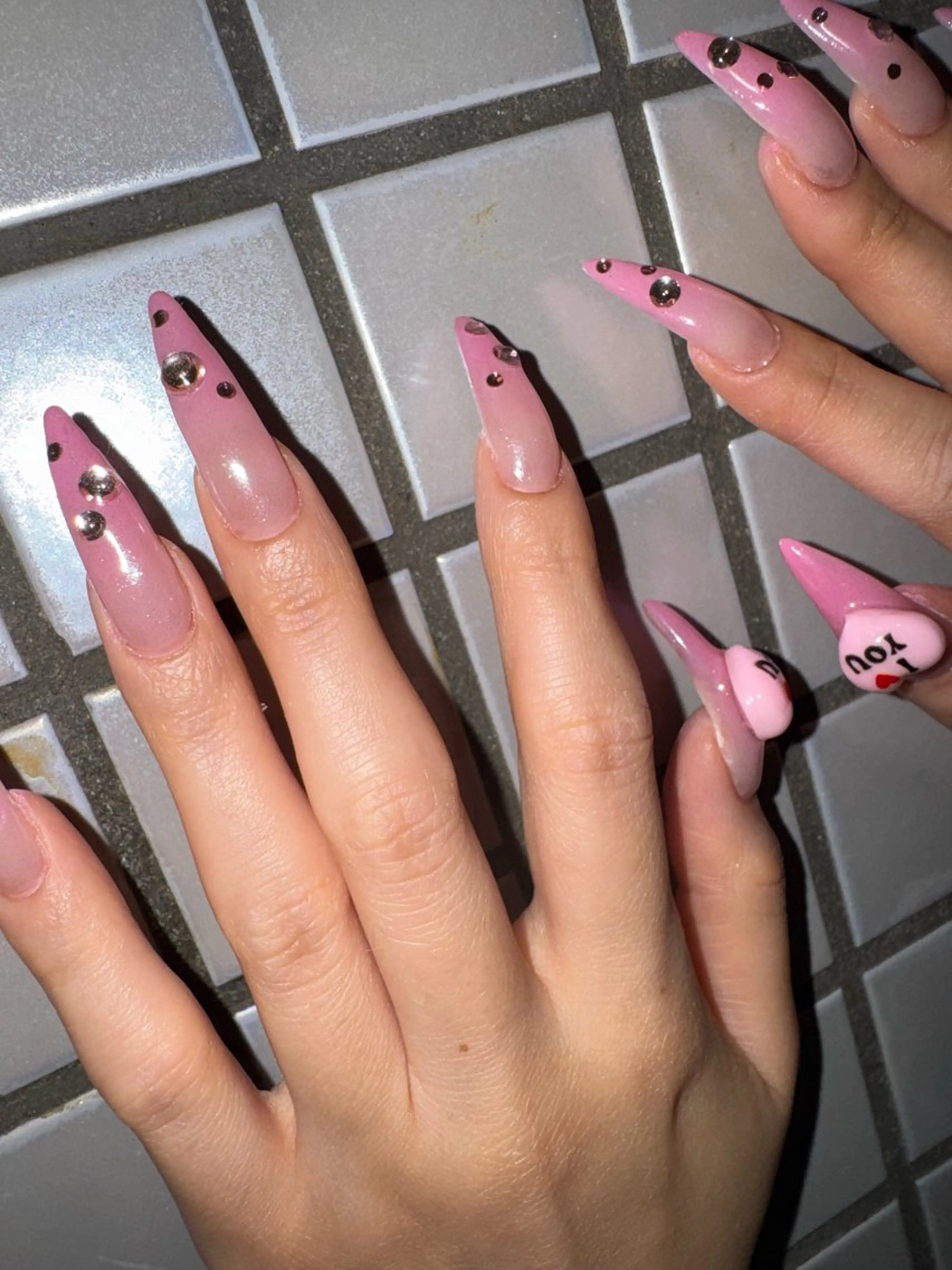 ネイル ハンドネイル フットネイル MITSUKI🪡 海外/個性派/ロングのネイルデザイン