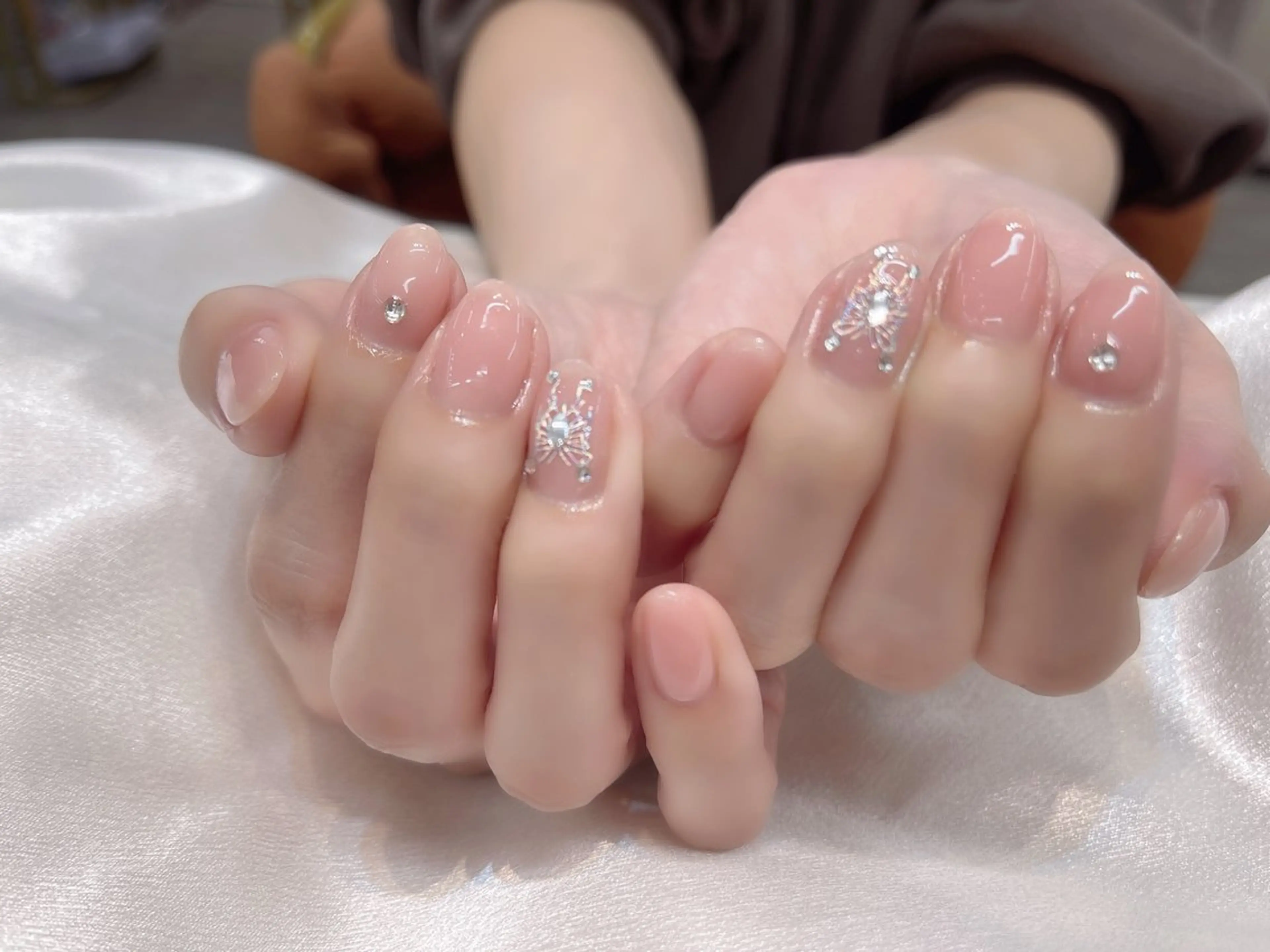 ネイル チークネイル 長さ出し ジェルネイル マグネットネイル 持ち込み ハンドネイル ハンドケア ラッキーネイルサロン 西川口東口店のネイルデザイン