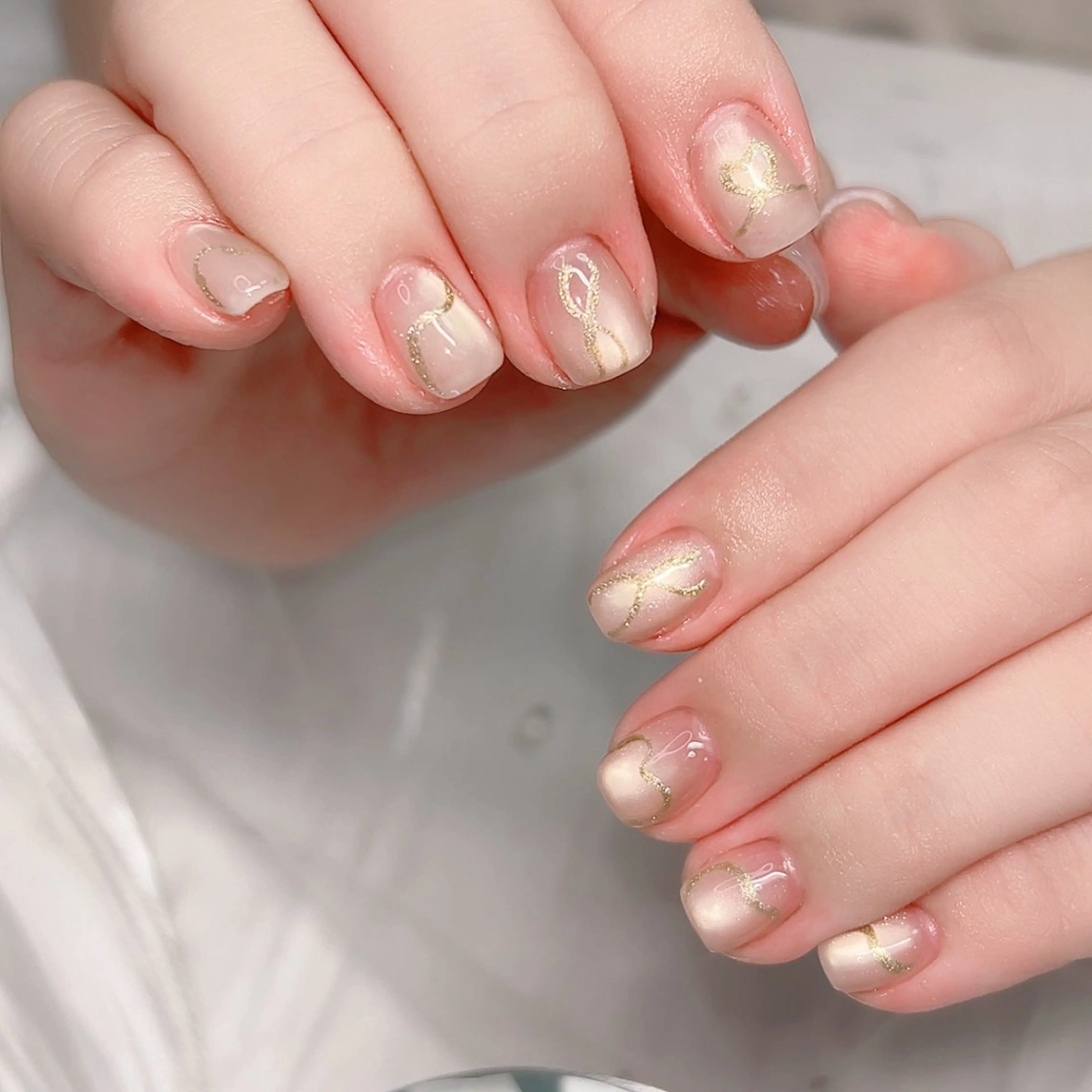 ネイル アートネイル ブラウン ハロウィン マグネットネイル ニュアンスネイル ハンドネイル Cute Tips nailのネイルデザイン