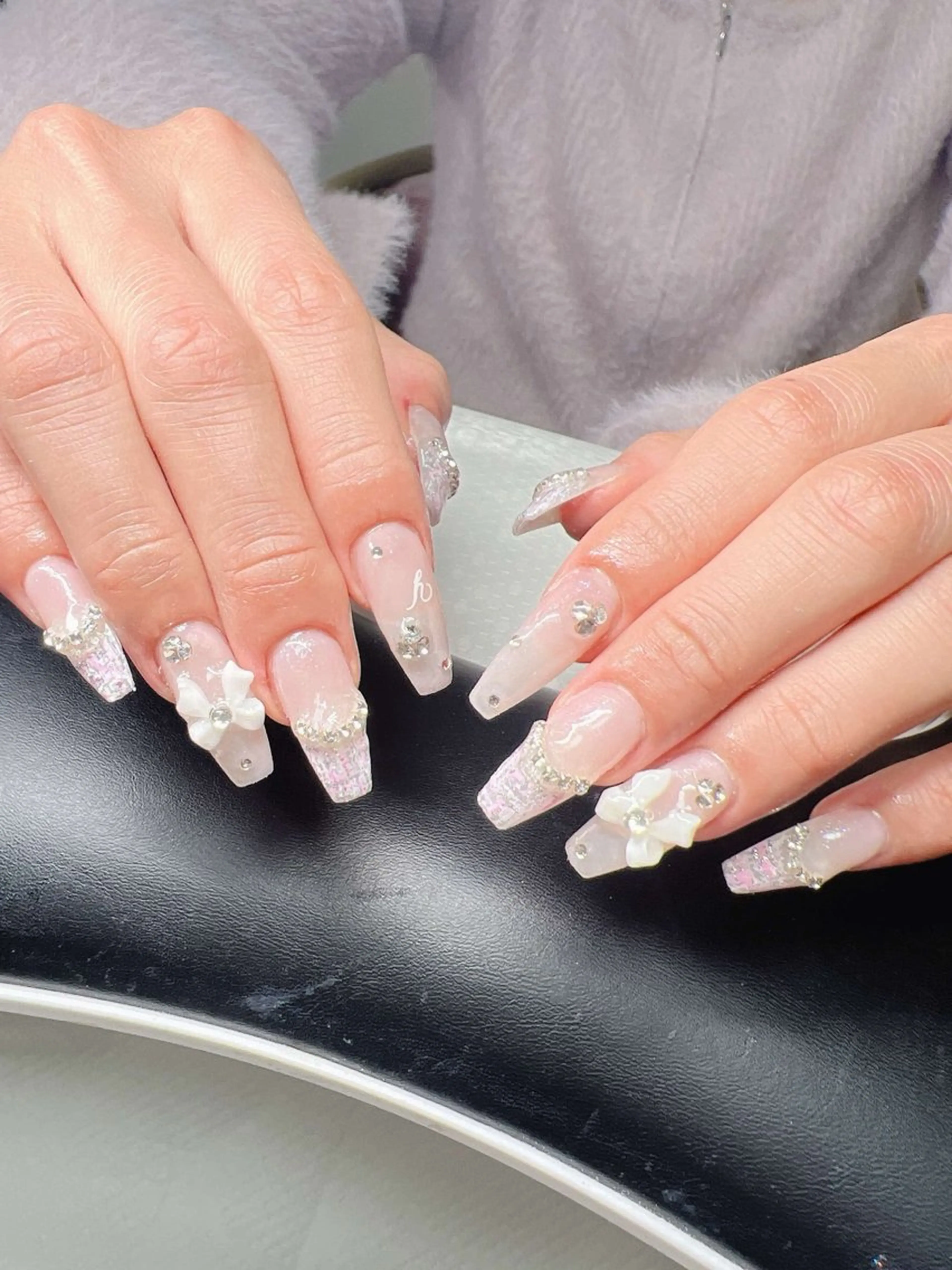 ネイル オーロラネイル チークネイル 長さ出し フットネイル フレンチネイル Lee Nails チップ長さだし専門店のネイルデザイン