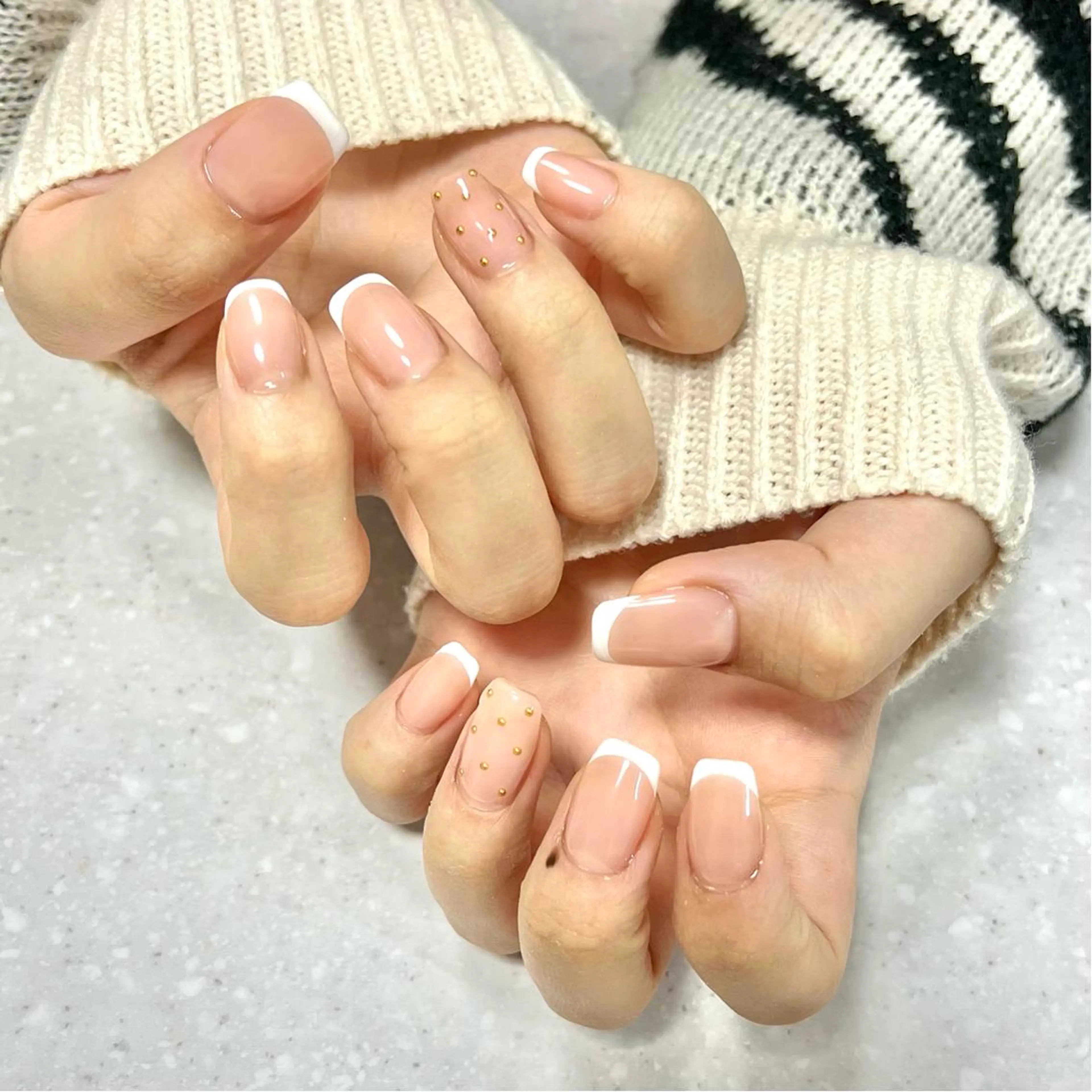 ネイル ドット フレンチネイル ネイルチップ ステラ marikominoのネイルデザイン