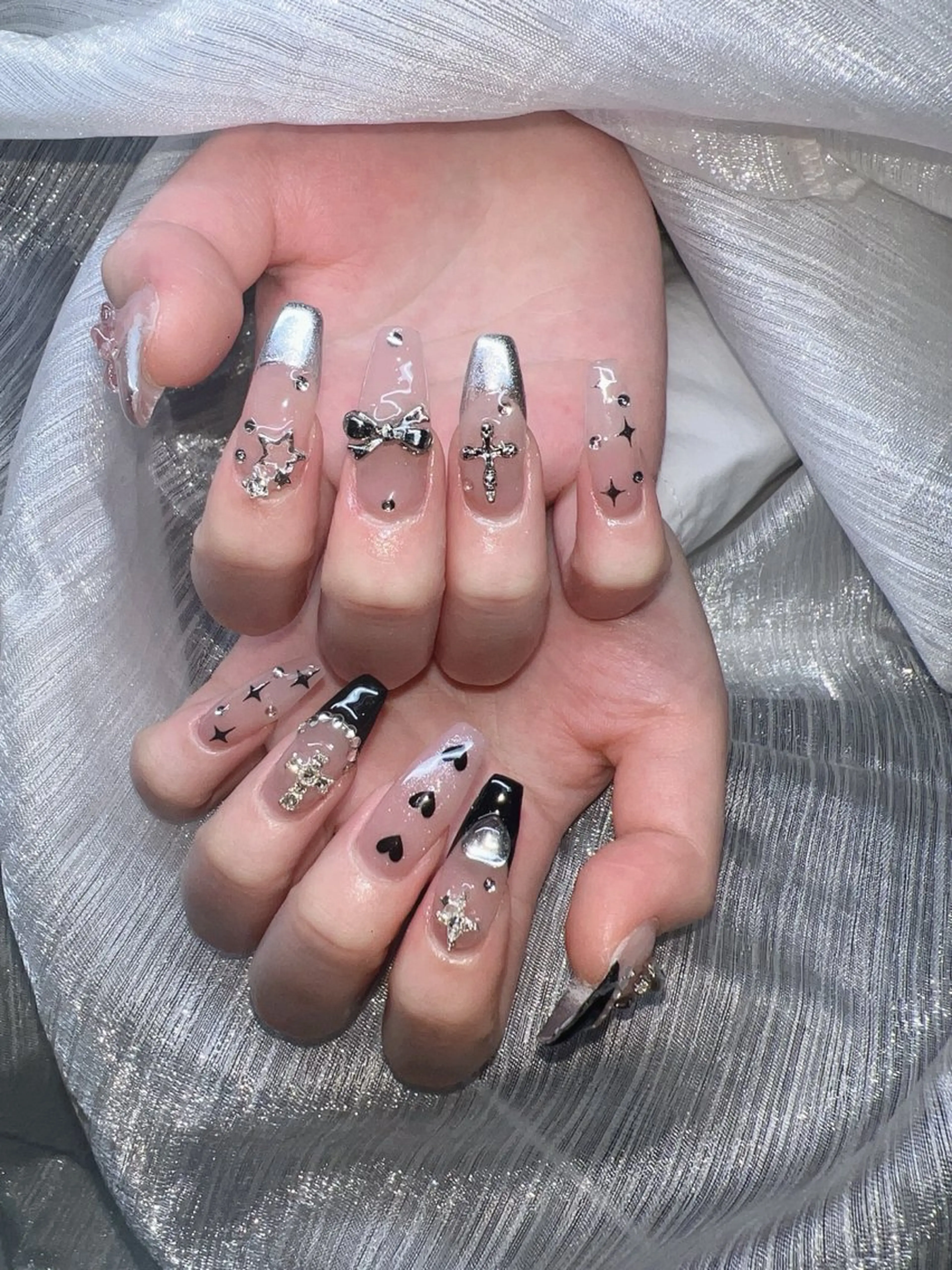 ネイル オーロラネイル チークネイル 長さ出し フットネイル フレンチネイル ハンドネイル Lee Nailsのネイルデザイン