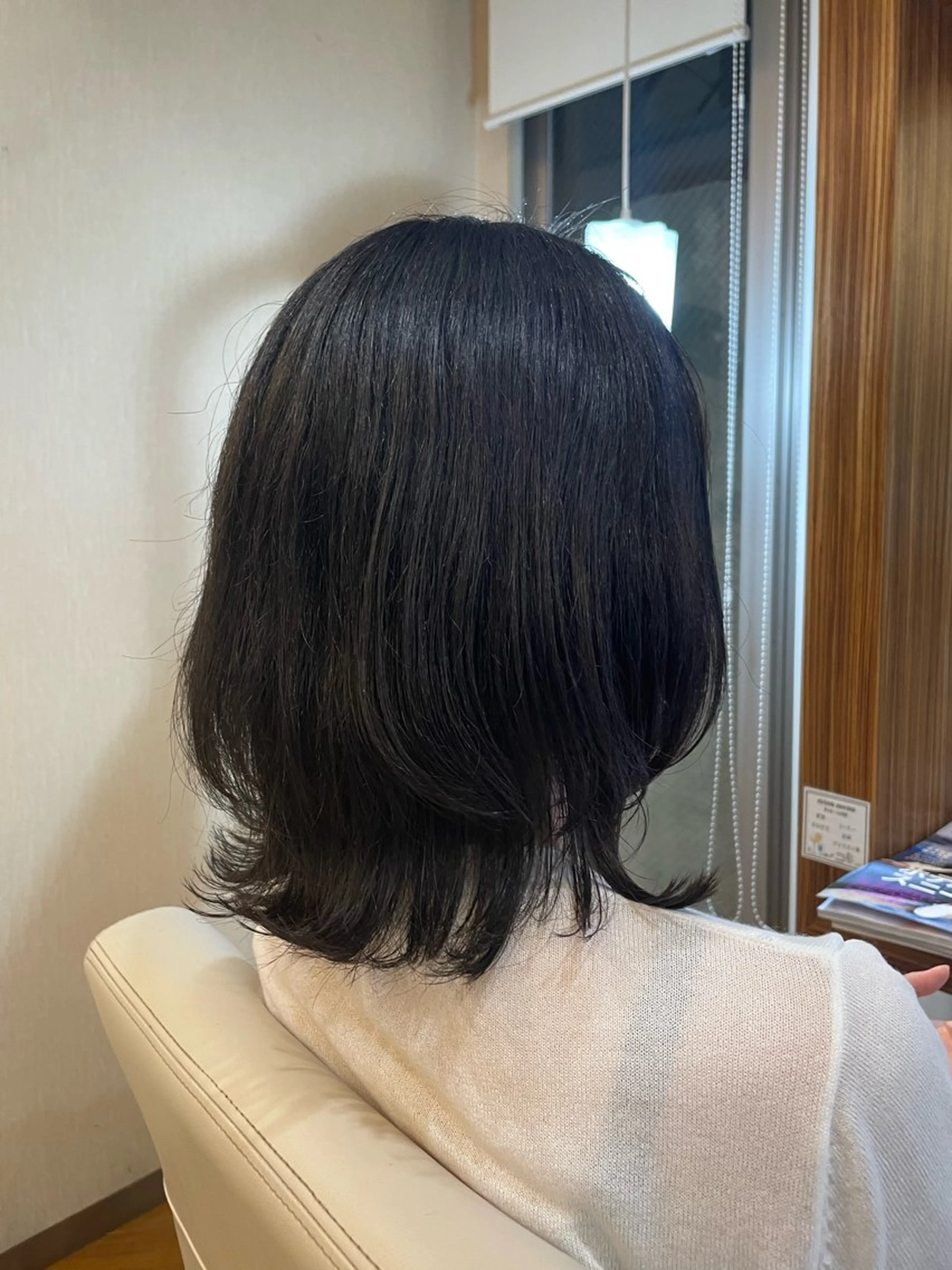 ミディアム 本多 美羽のヘアスタイル