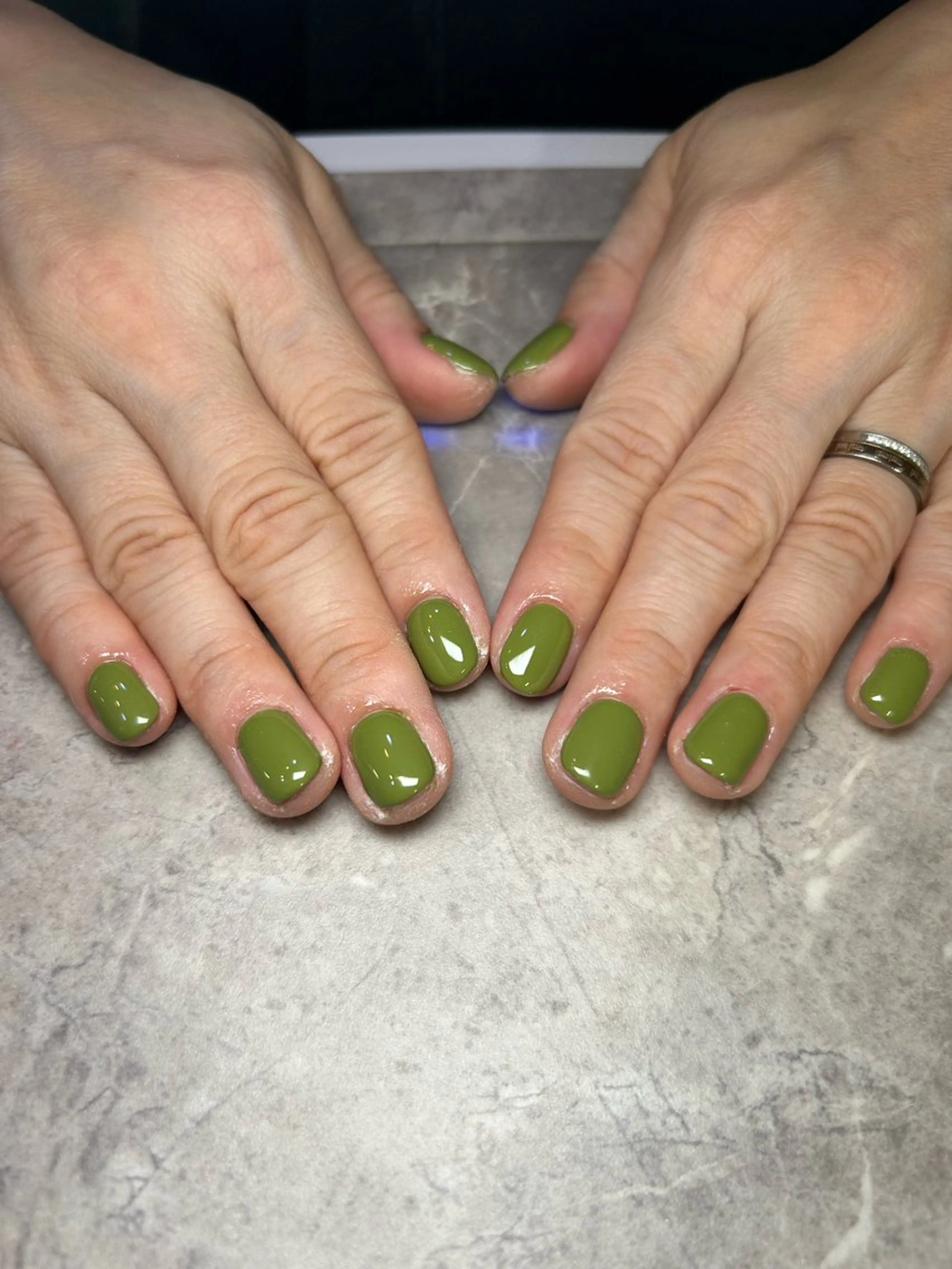 ネイル 三輪 彩美春のネイルデザイン