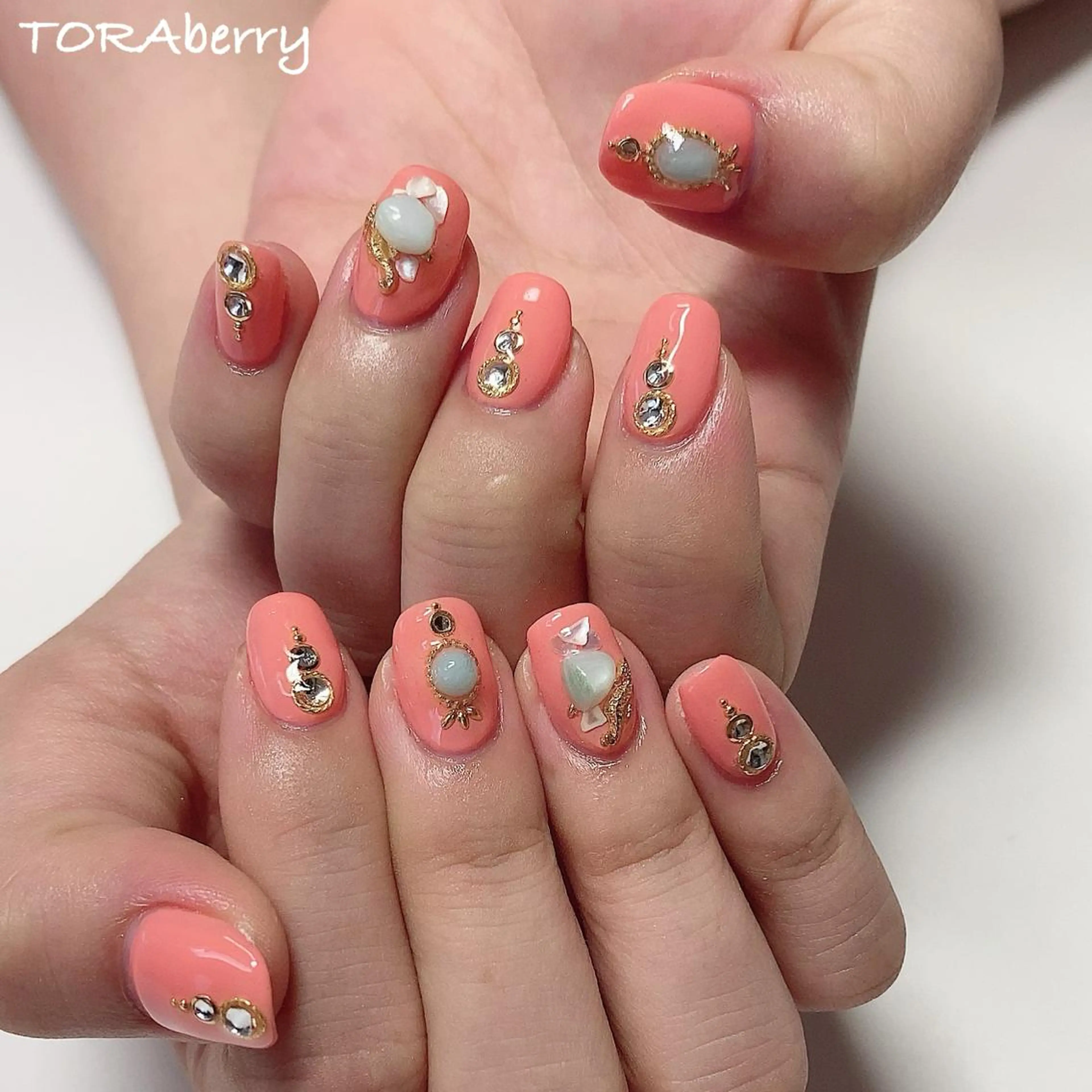 ネイル ストーンネイル ハンドネイル ネイリスト なつみのネイルデザイン