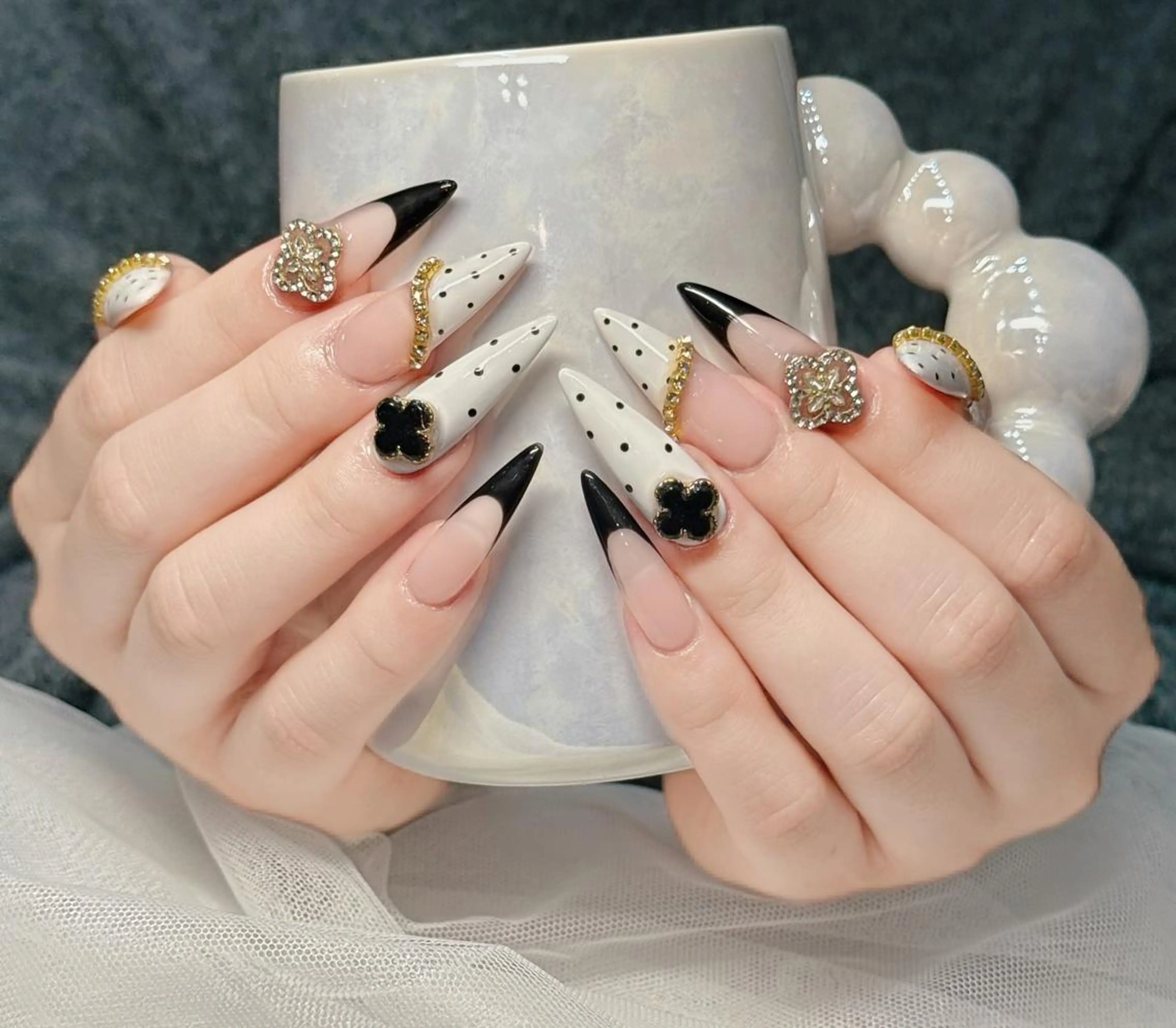 ロング カラー ベージュカラー グラデーションカラー ピンクカラー 韓国風ヘア ハンドネイル 高橋 ユキのネイルデザイン