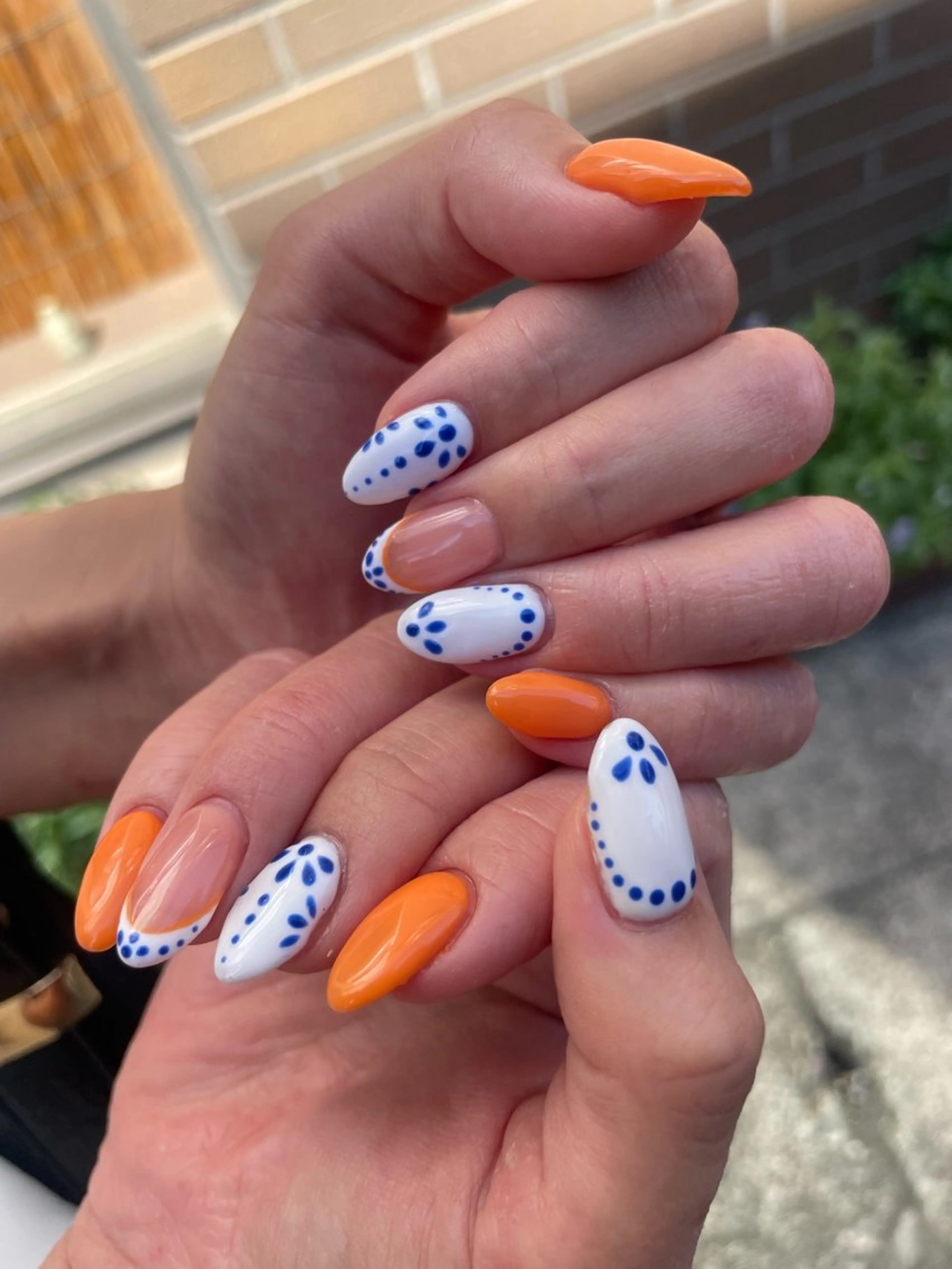 シンプルなアート(手)＋ビルダー🎨💅🏻の写真