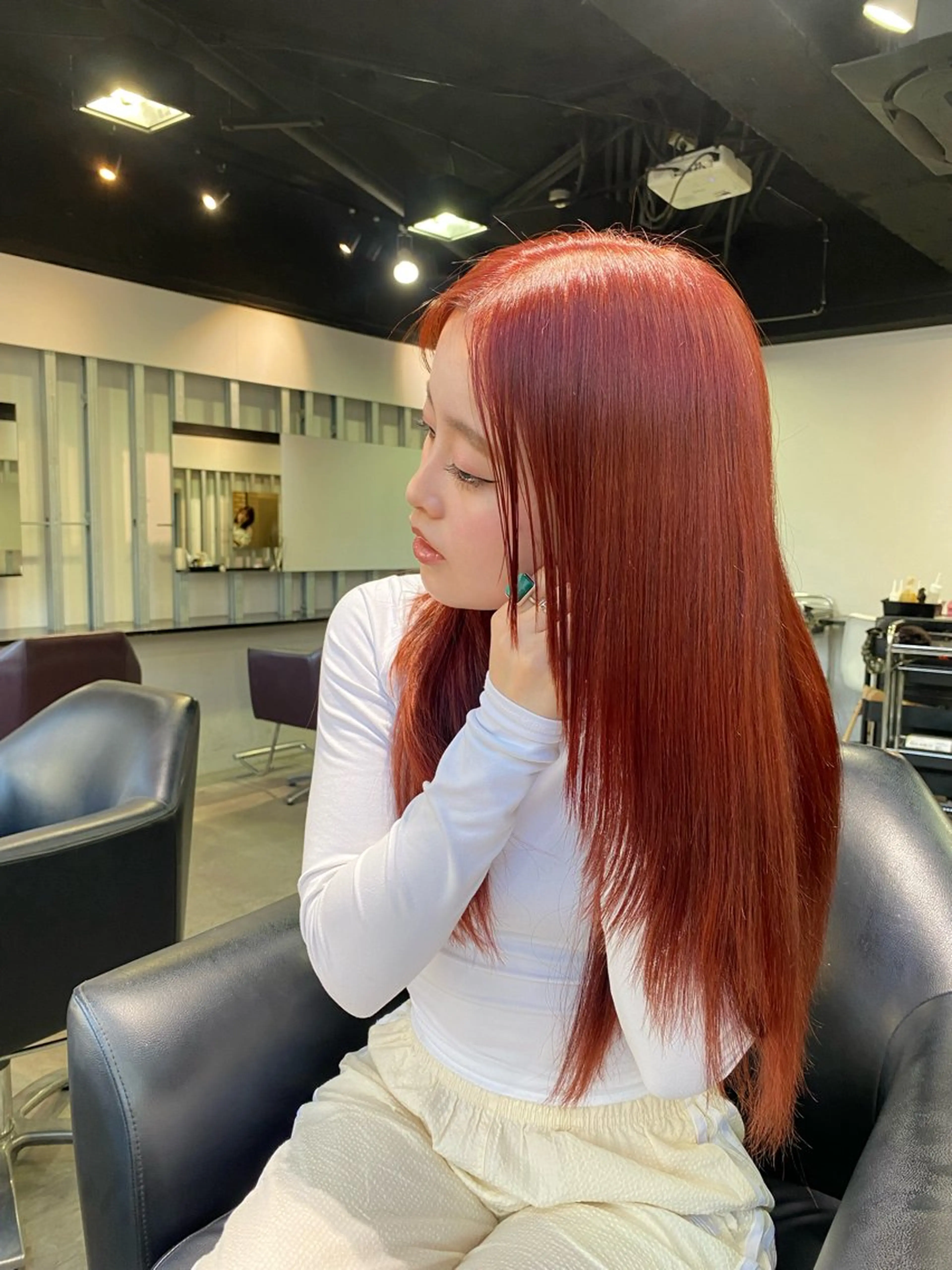 ロング カラー ヘアカラー トリートメント オリーブベージュ 🫒🩶Rianaのヘアスタイル