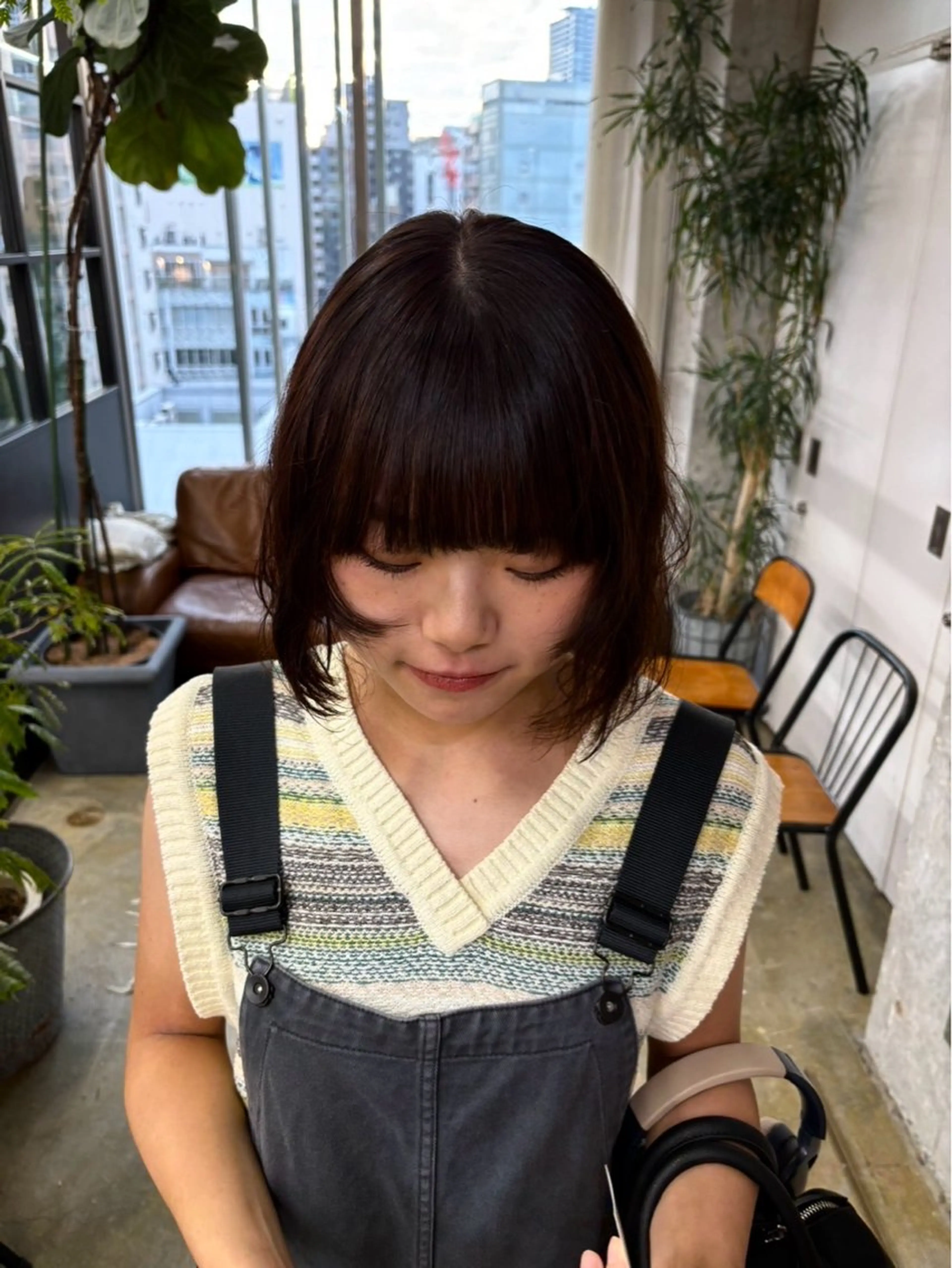 ミディアム カラー ヘアカラー 愛加パーマ・レイヤー ・ピンクカラーのヘアスタイル