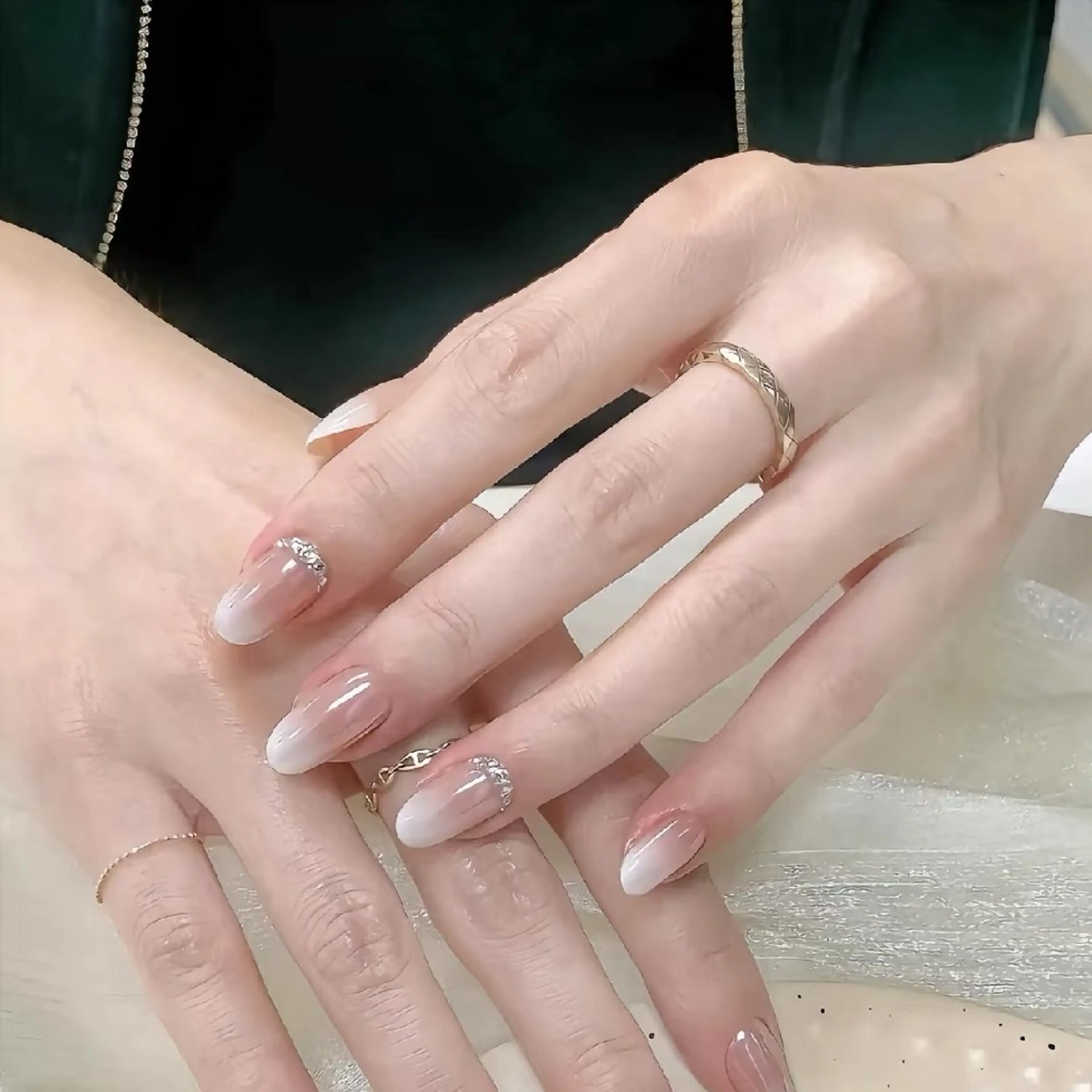 ネイル 鈴木 彩星のネイルデザイン